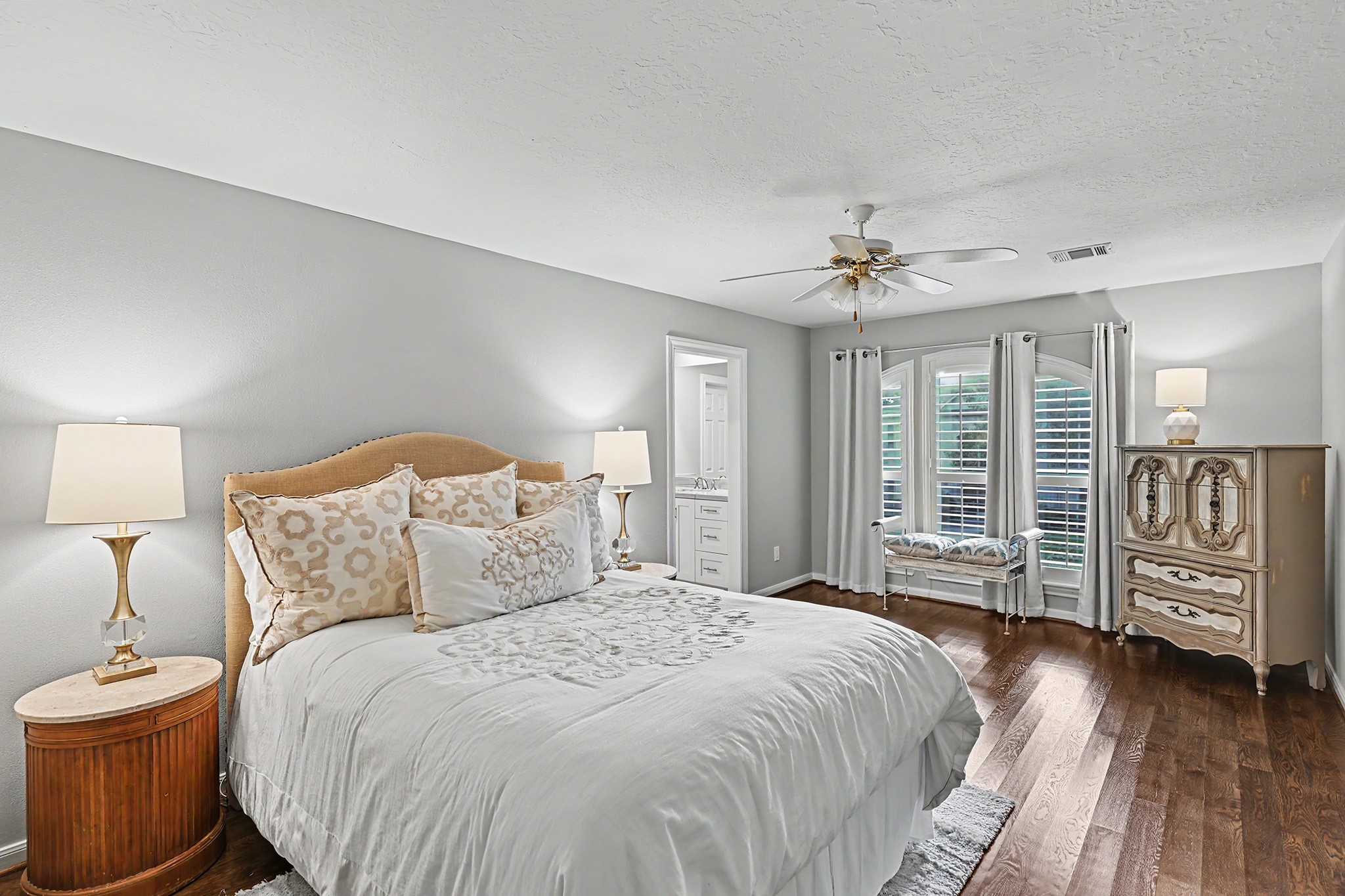919 Bayou Parkway, Houston, TX 77077