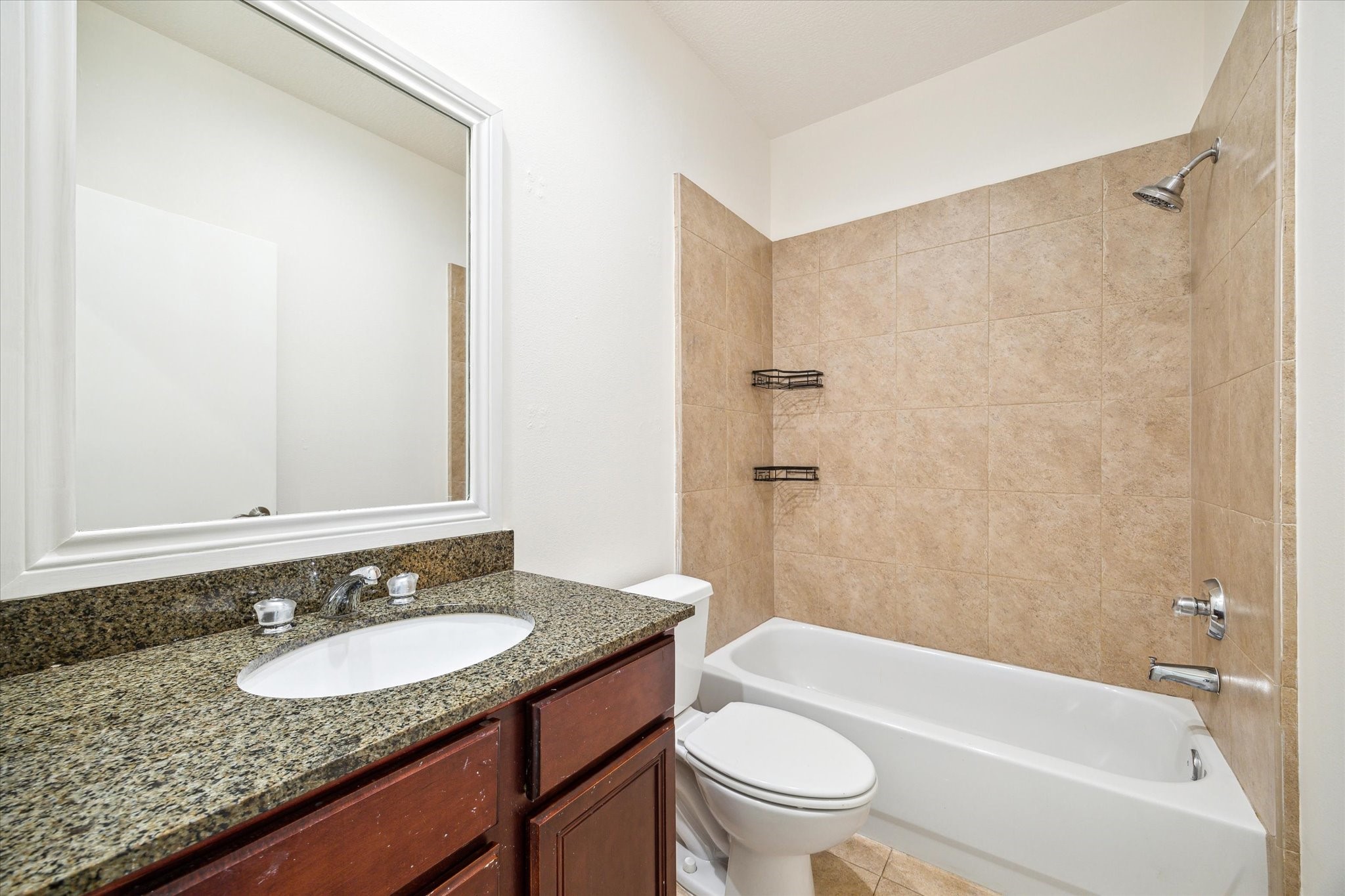 First floor/guest bathroom