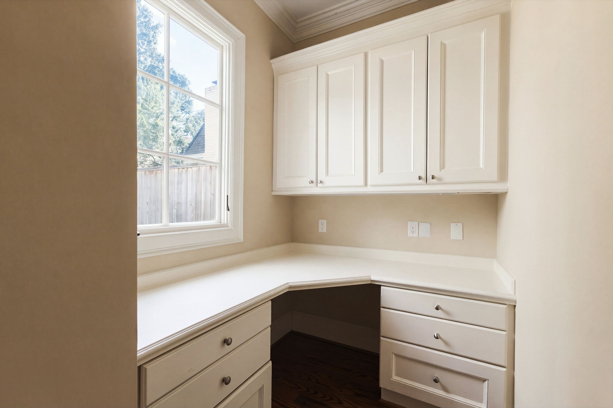 2826 Robinhood Street, West University Place, TX 77005