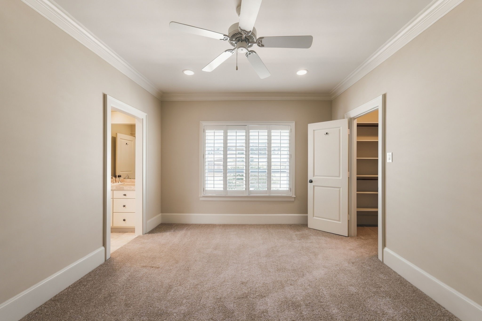 2826 Robinhood Street, West University Place, TX 77005