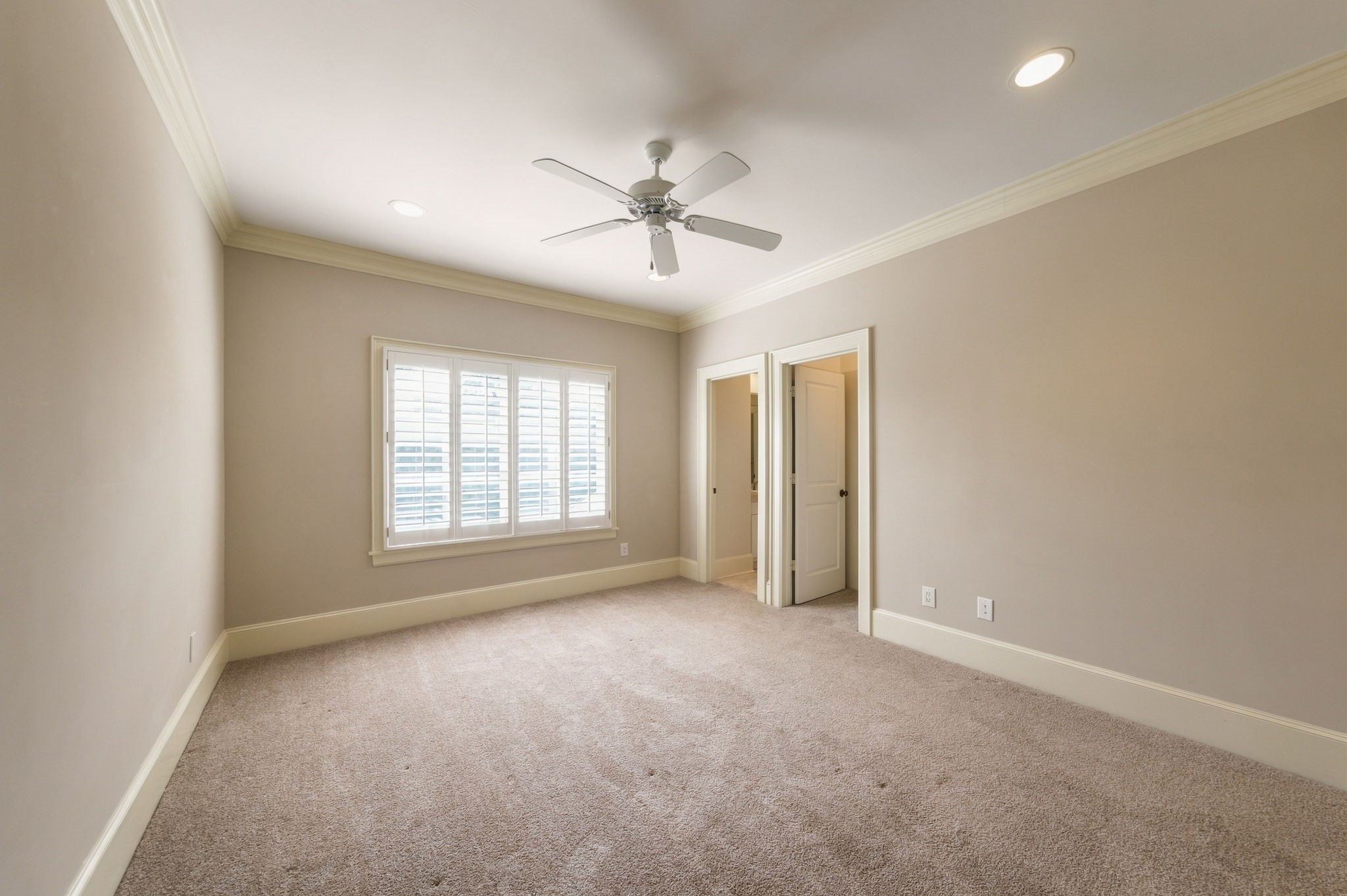 2826 Robinhood Street, West University Place, TX 77005