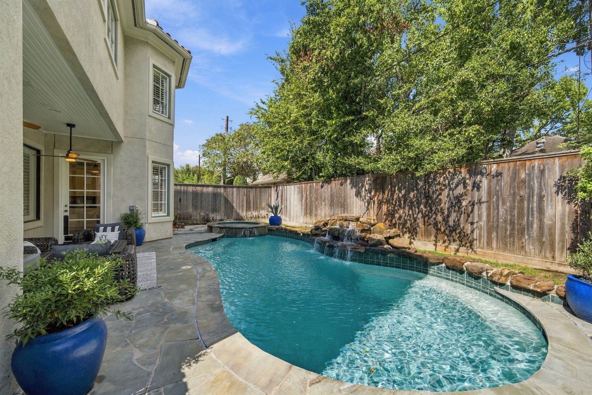 2826 Robinhood Street, West University Place, TX 77005
