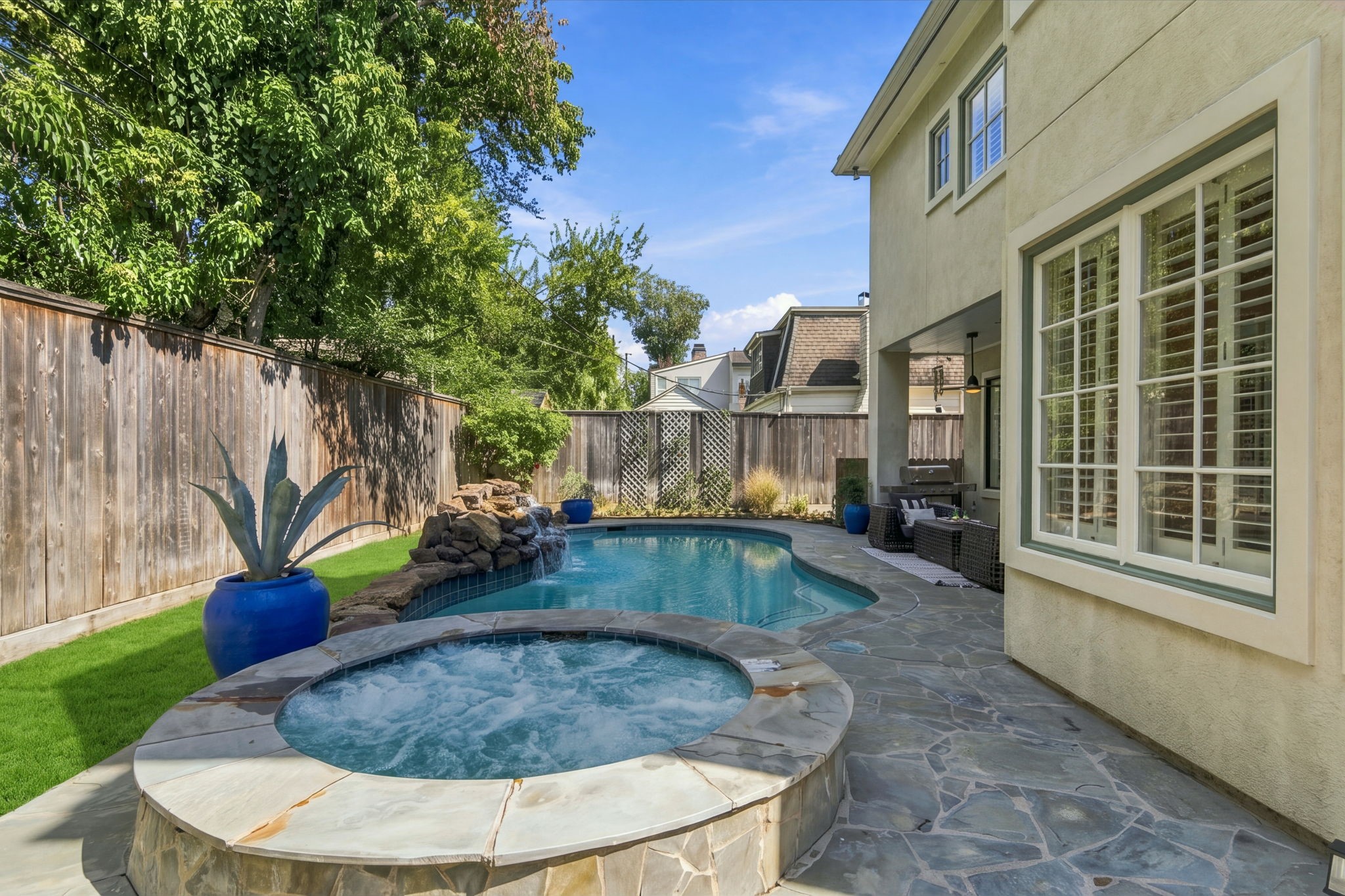 2826 Robinhood Street, West University Place, TX 77005