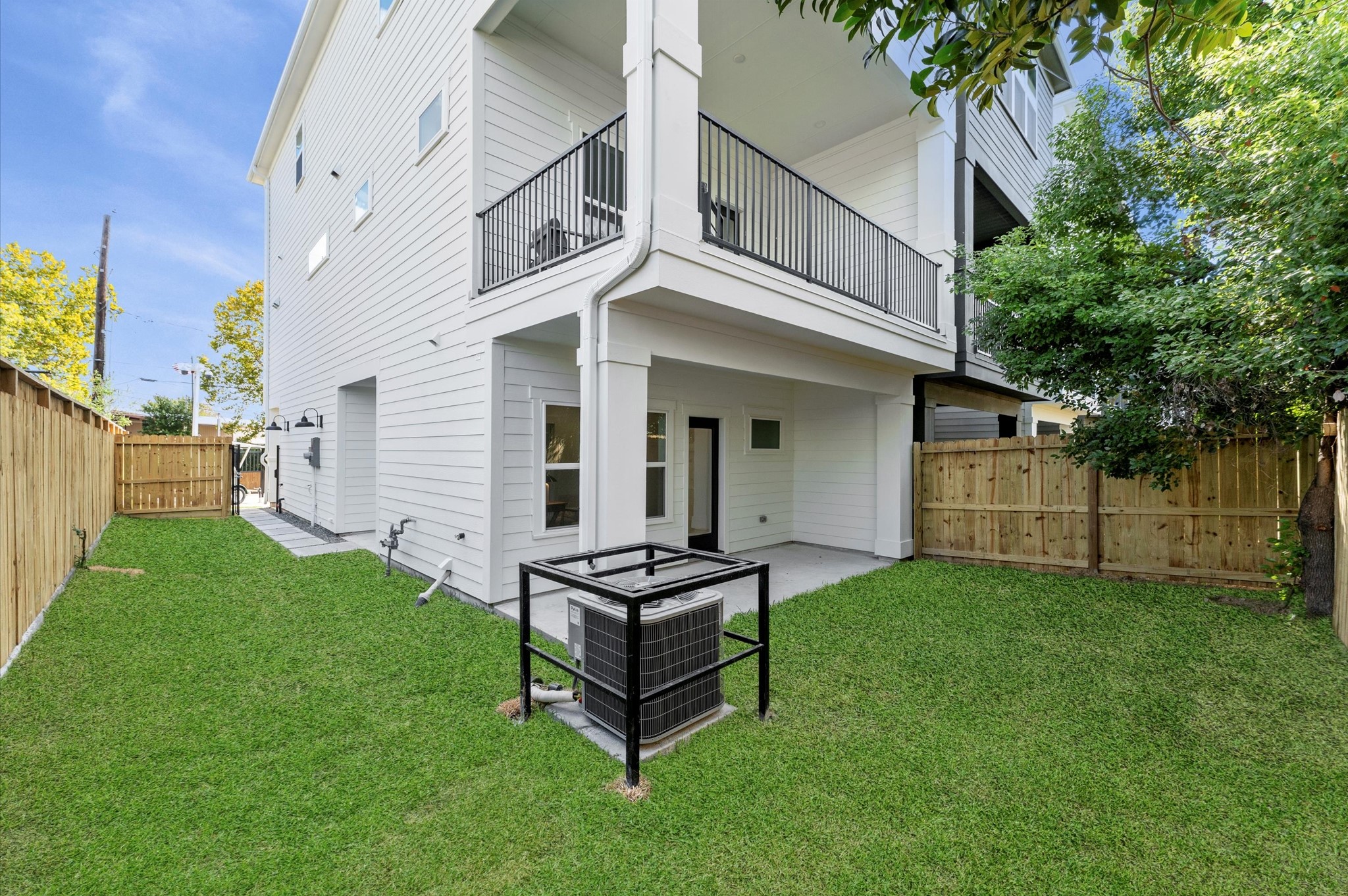 4127 De George Street, Houston, TX 77009
