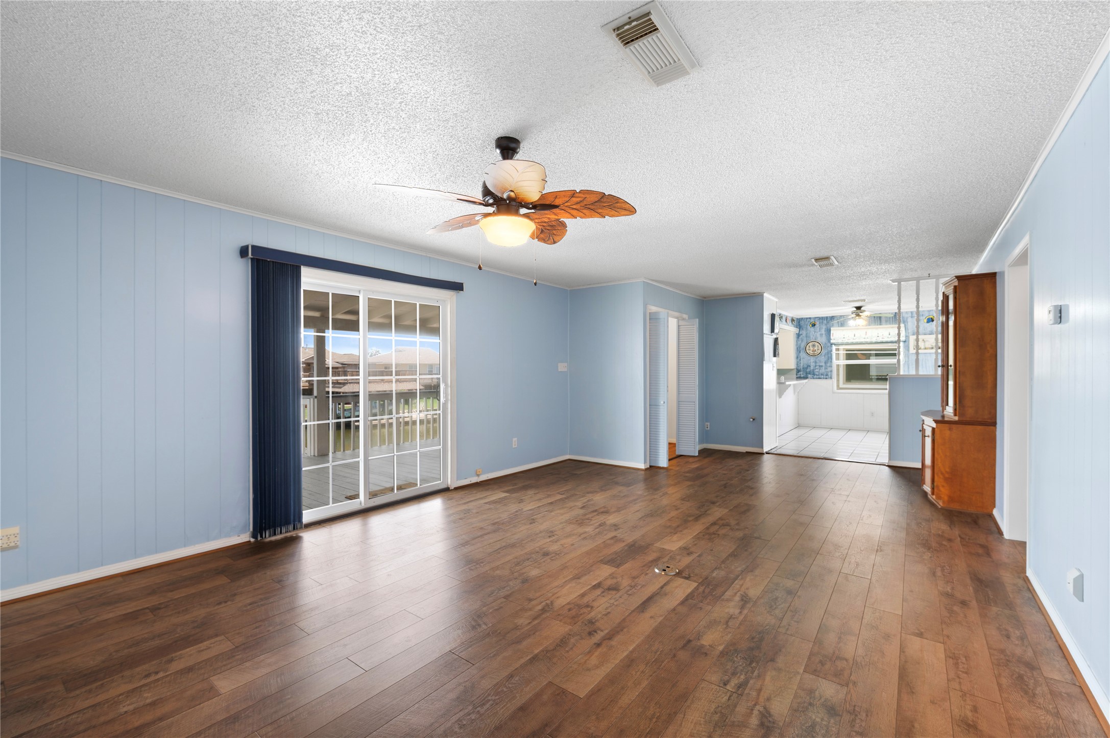 920 Bonita Street, Bayou Vista, TX 77563