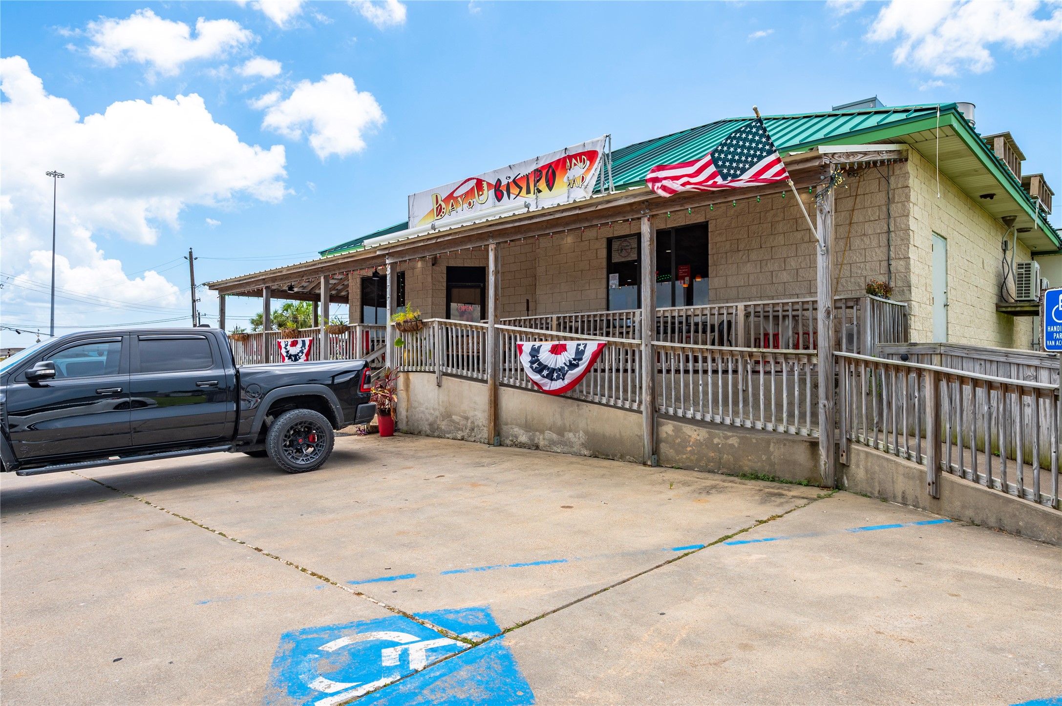 920 Bonita Street, Bayou Vista, TX 77563