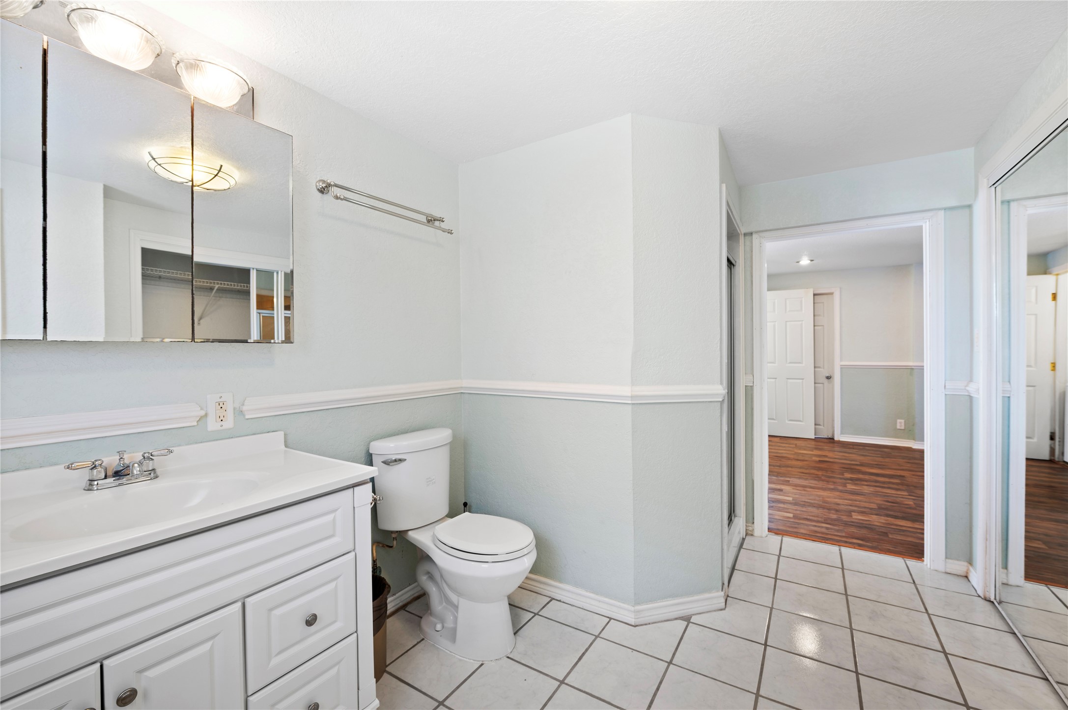 920 Bonita Street, Bayou Vista, TX 77563