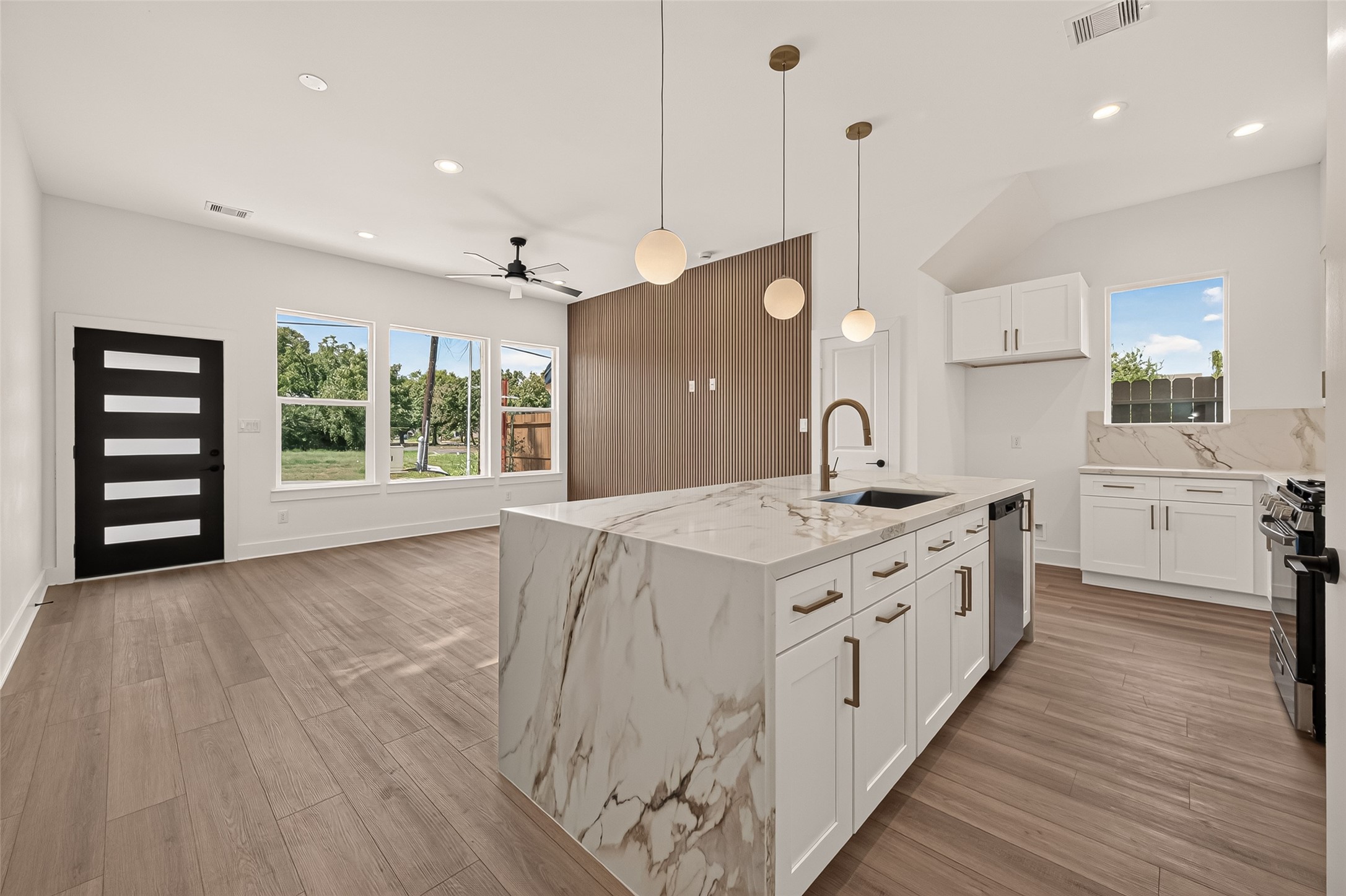 3313 Sampson Street, Houston, TX 77004