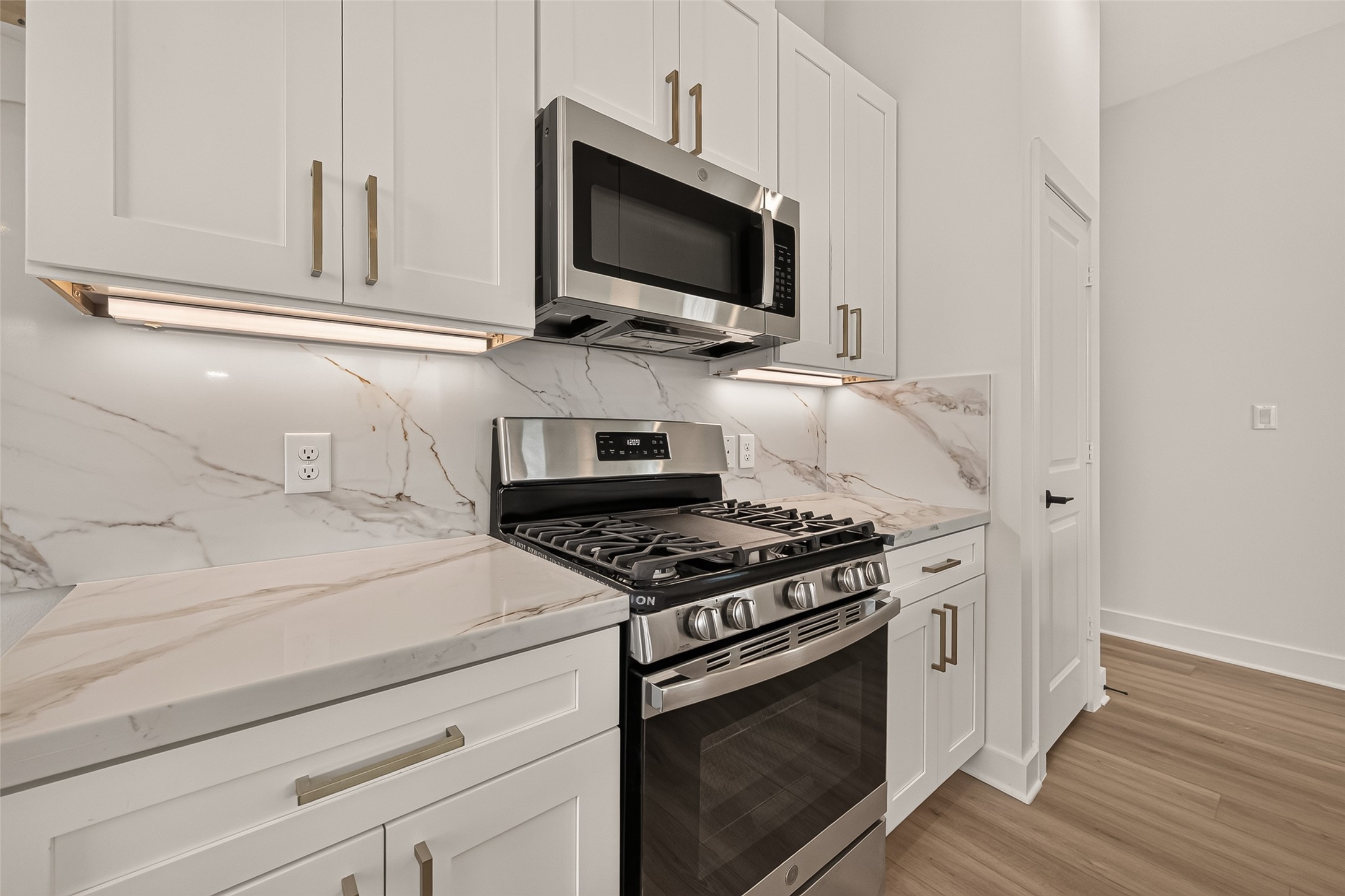 3313 Sampson Street, Houston, TX 77004