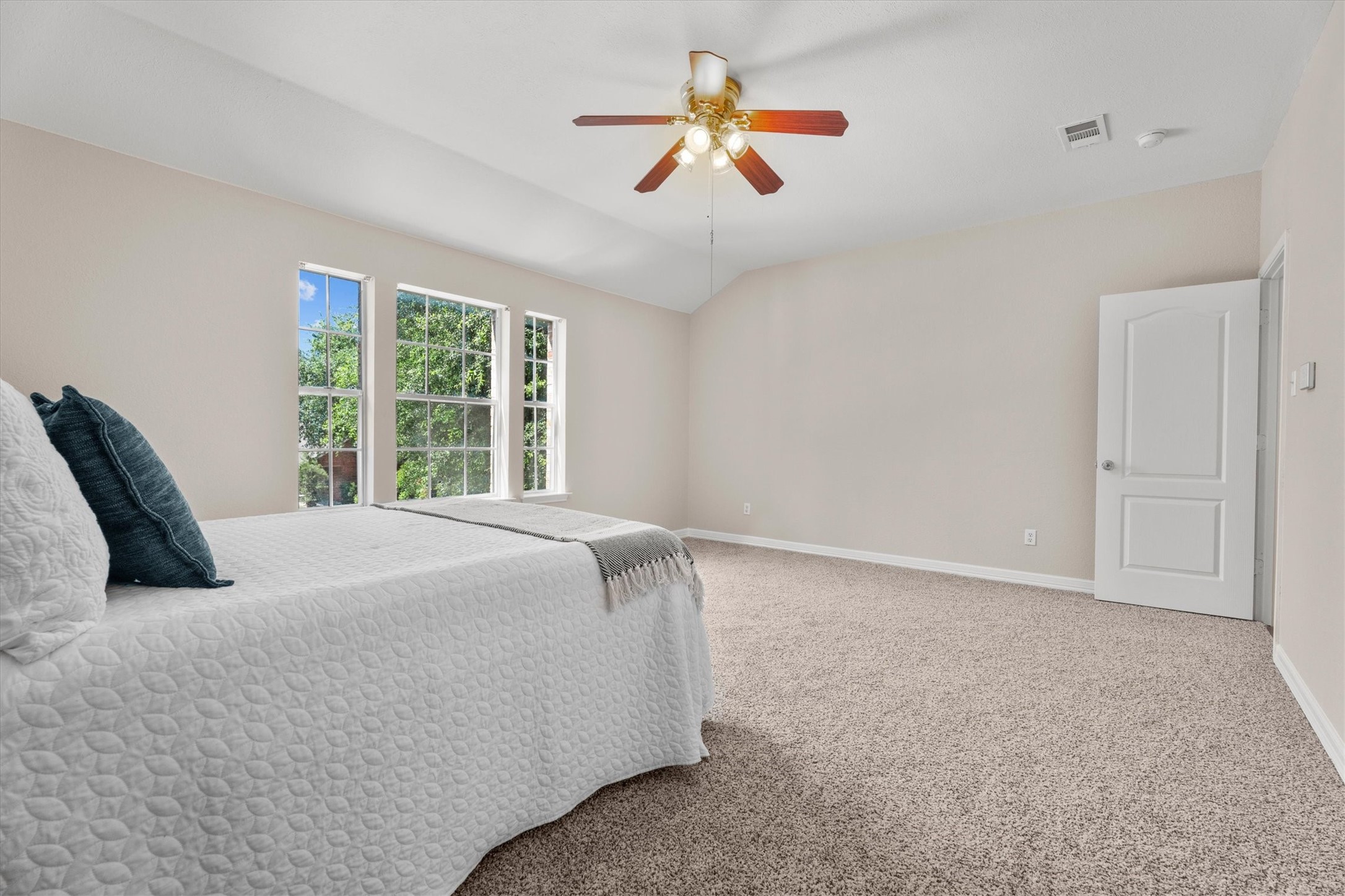 5918 Stirring Winds Lane, Houston, TX 77086