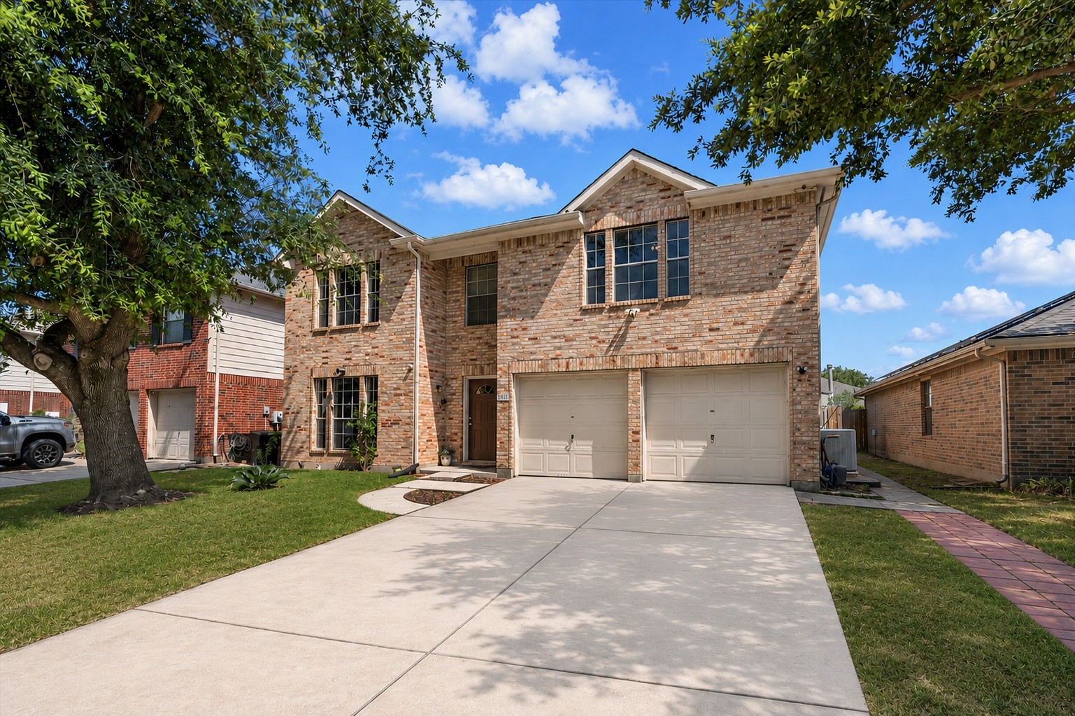 Welcome 5918 Stirring Winds Ln in Northwest Park Place.