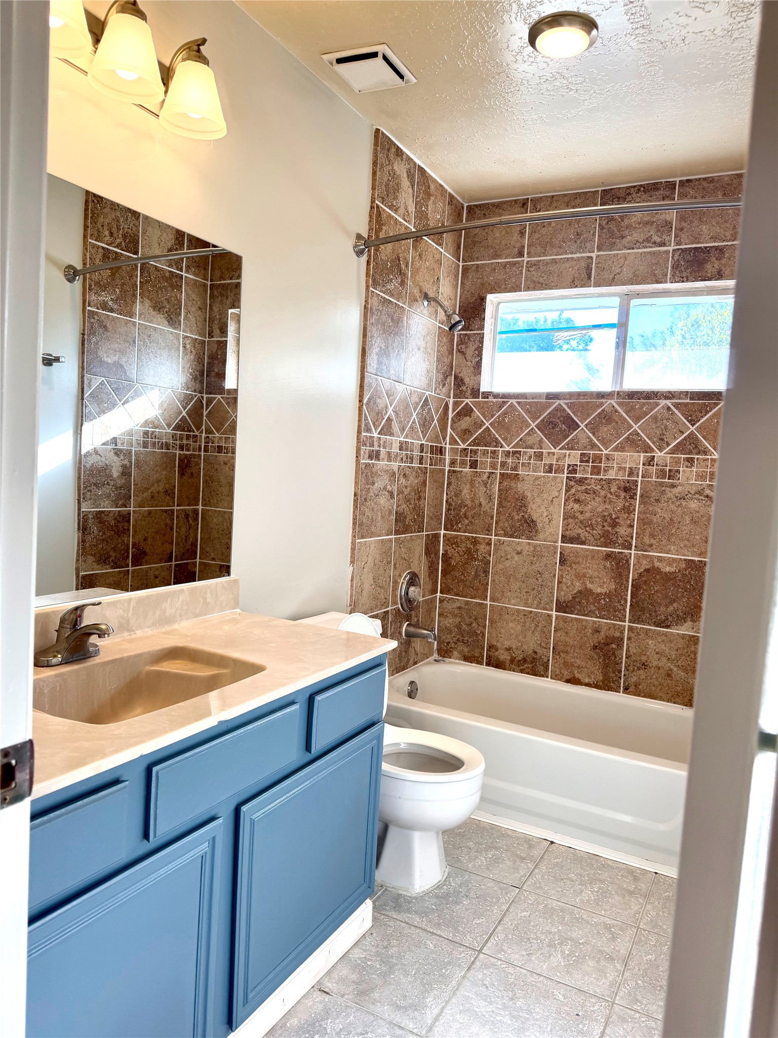 2015 Summerfield Place, Sugar Land, TX 77478