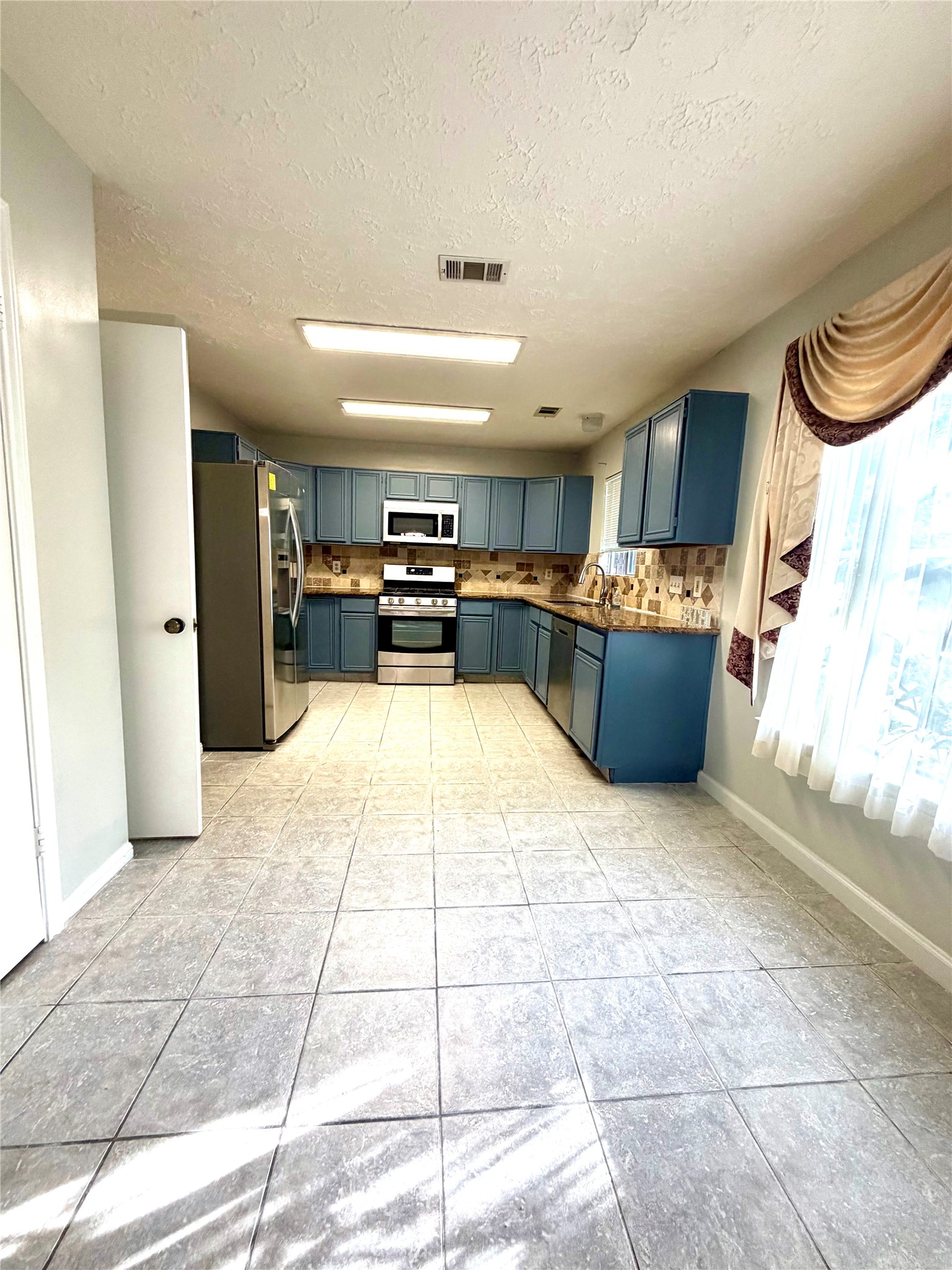 2015 Summerfield Place, Sugar Land, TX 77478