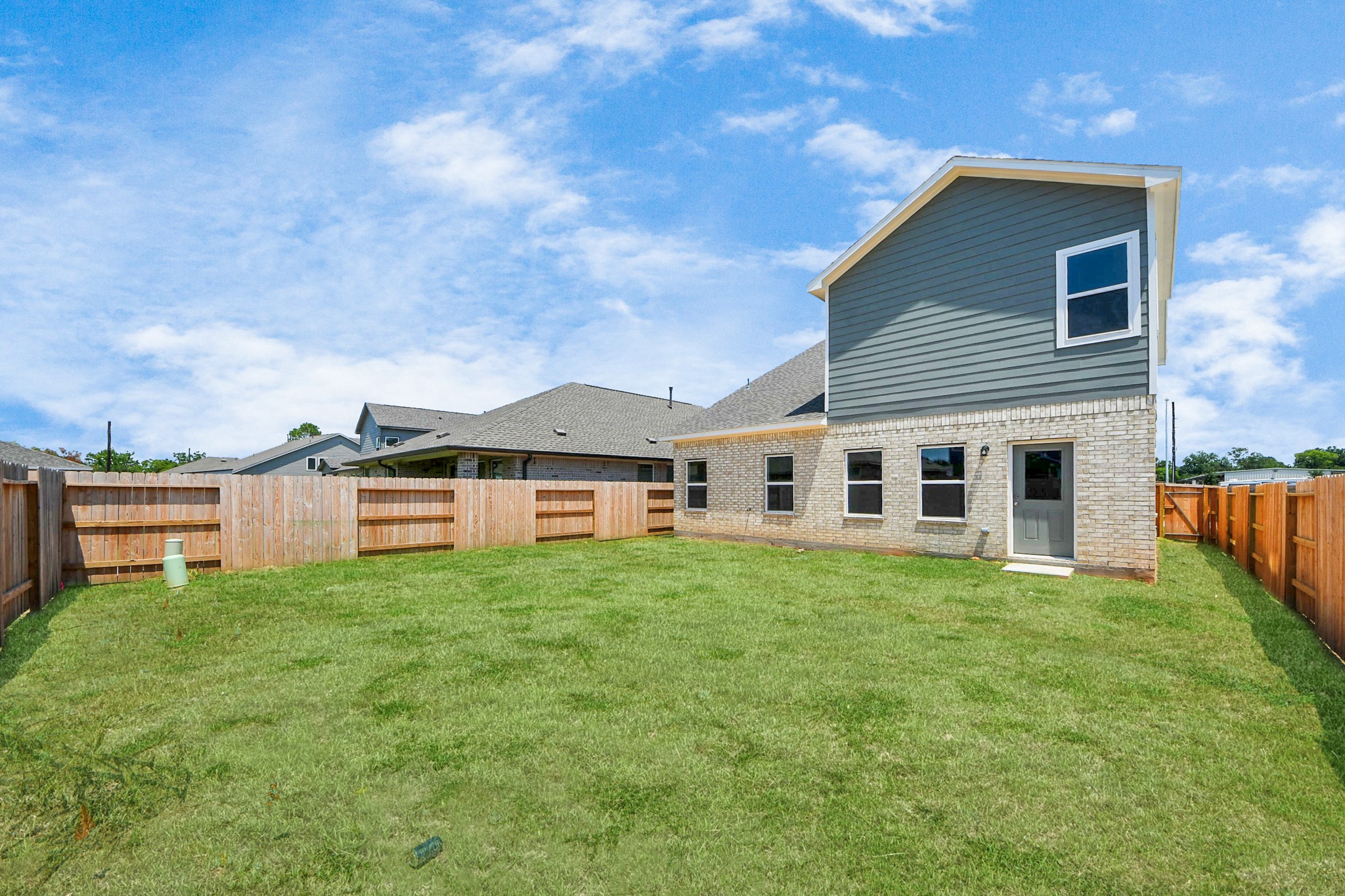 2715 Crested Creek Lane, Richmond, TX 77406