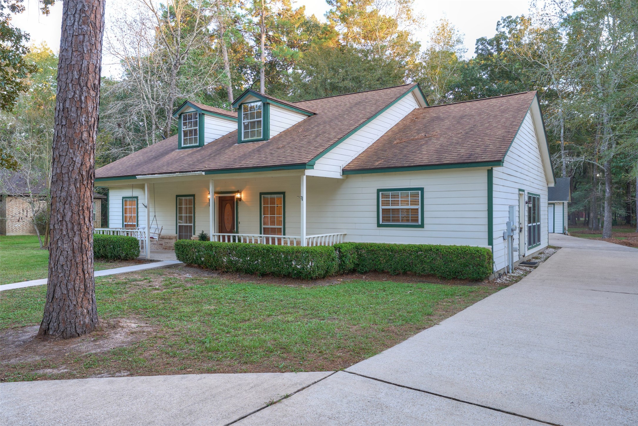 12 Timber Lane, Conroe, TX 77384
