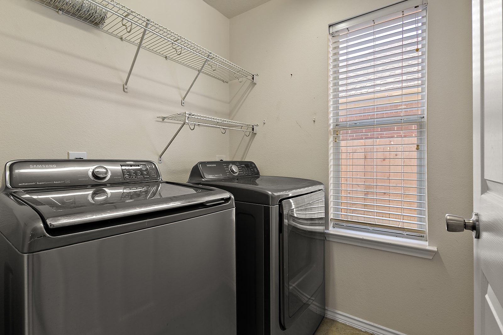 5818 Kenwood, Missouri City, TX 77459