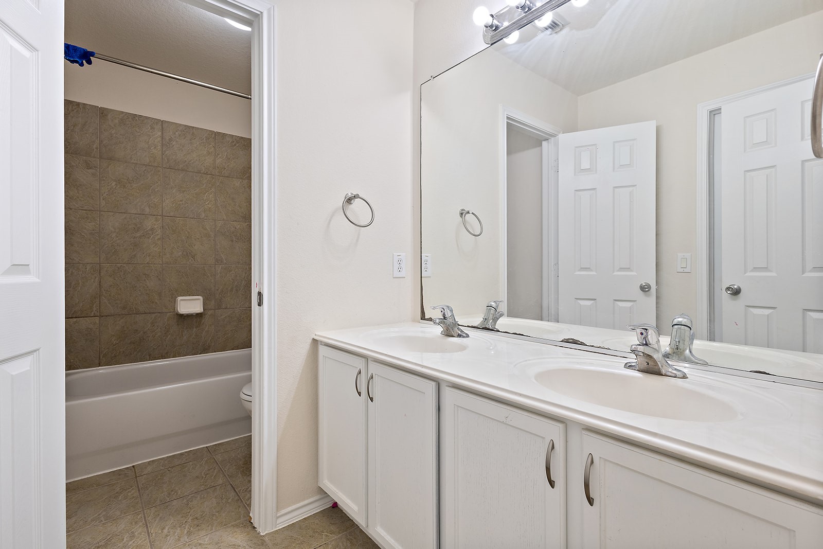 5818 Kenwood, Missouri City, TX 77459