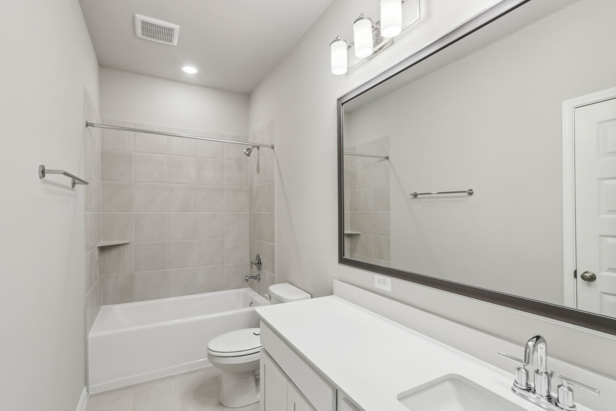 Photo is not of the actual home, but is an inspirational photo of builder's model home and may depict options, furnishings, and/or decorator features that are not included.