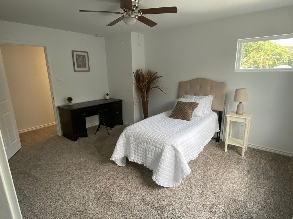 upstairs secondary bedroom