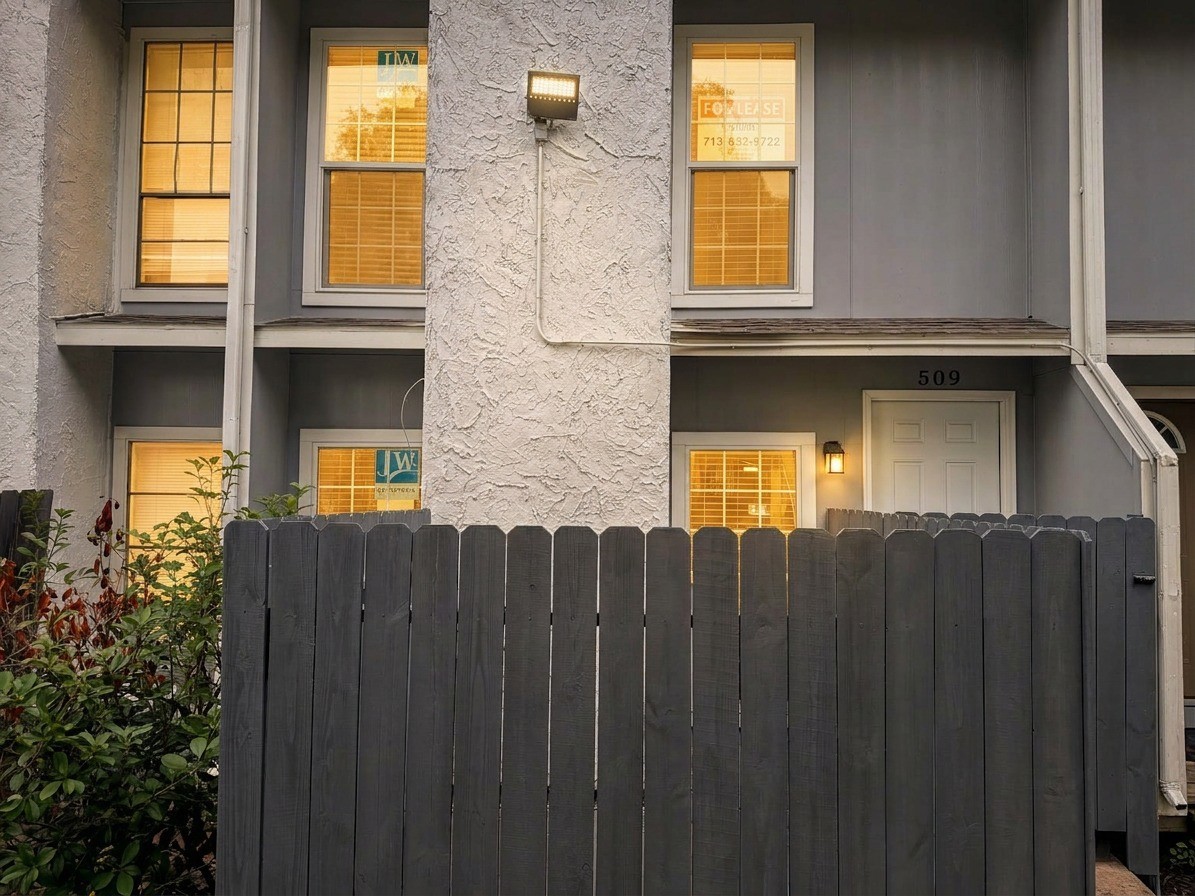 9550 Deering Drive, #509, Houston, TX 77036
