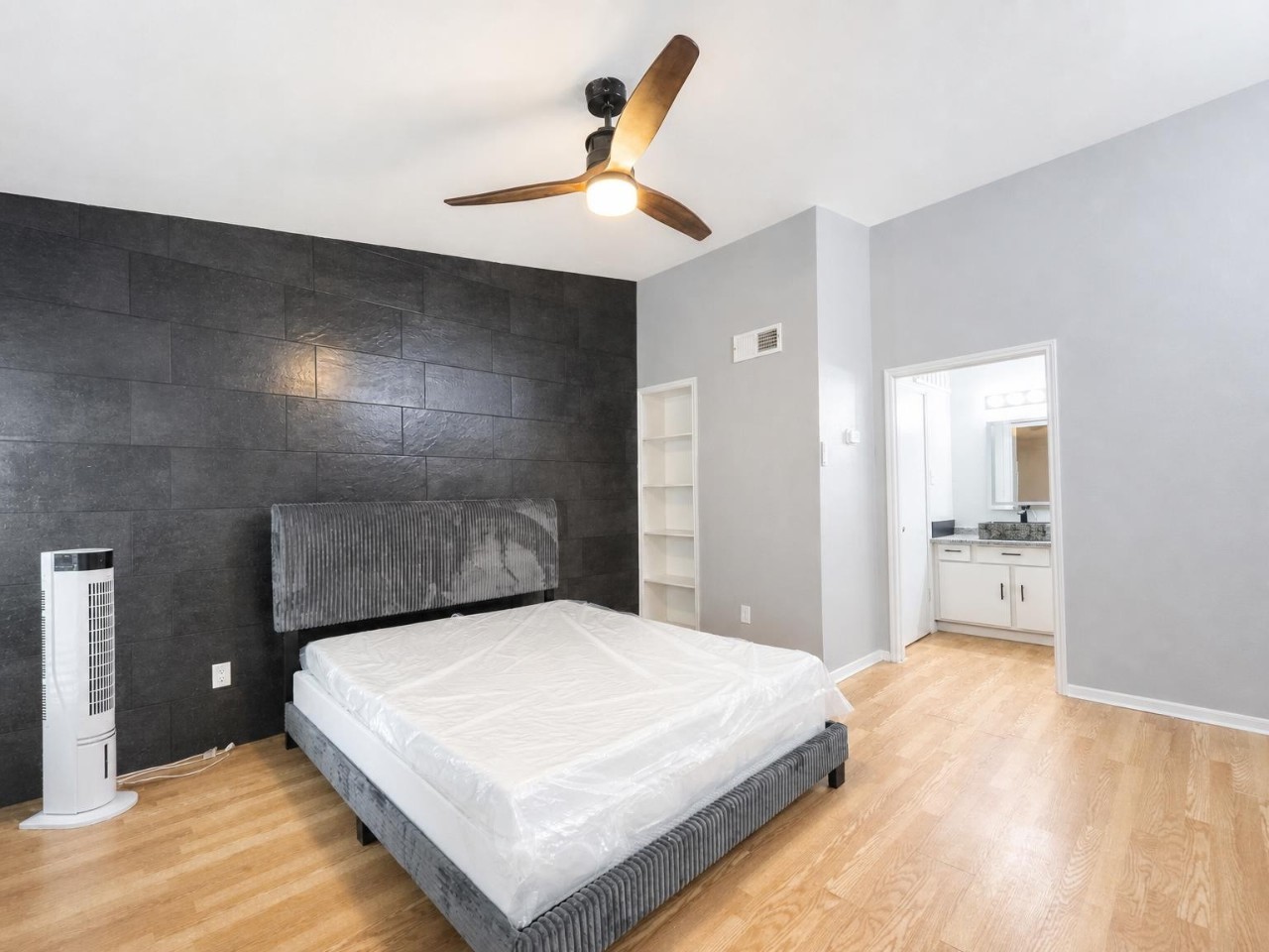 9550 Deering Drive, #509, Houston, TX 77036