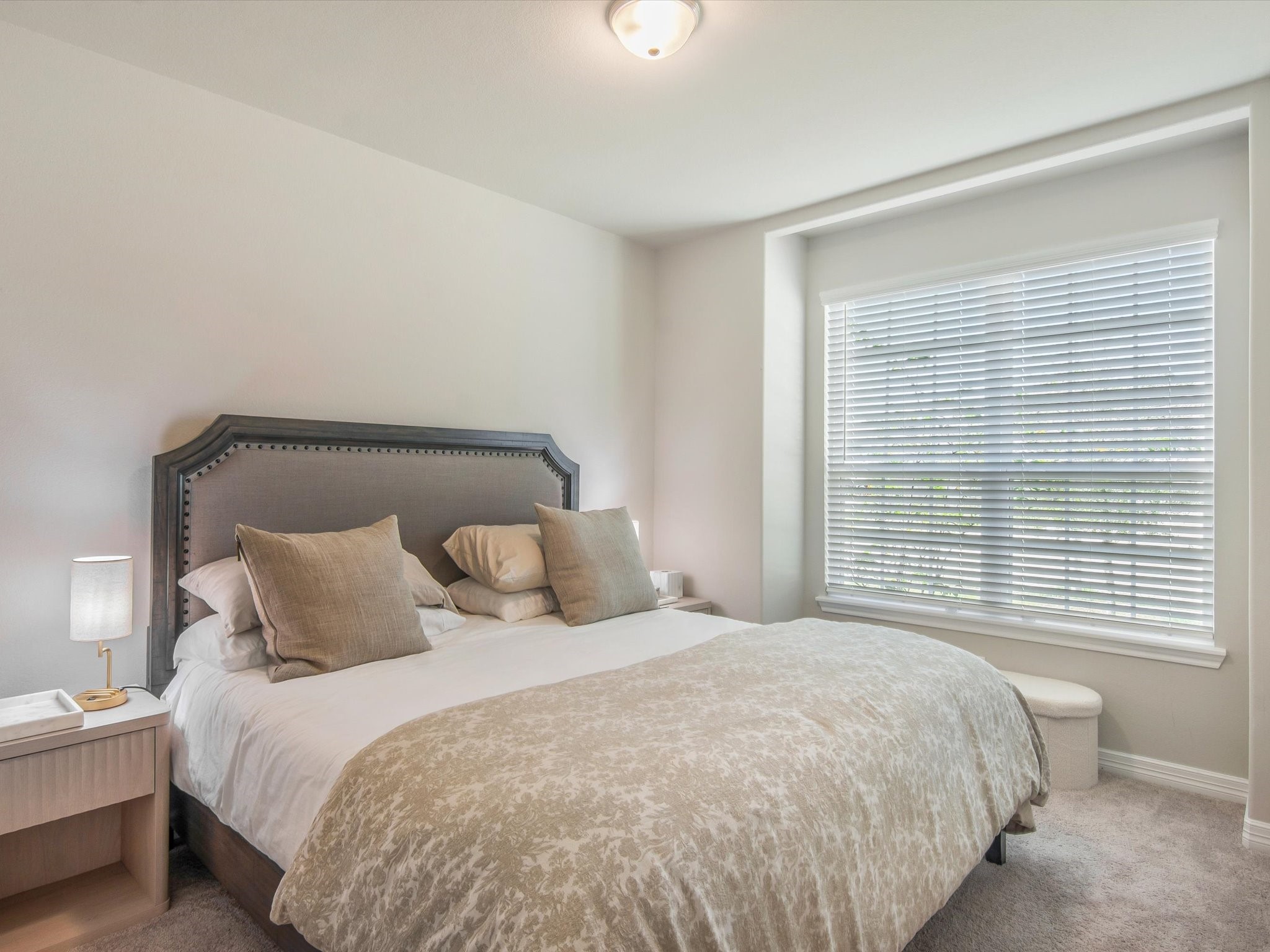 Downstairs guest bedroom would also make a great home office. Downstairs guest bedroom would also make a great home office.