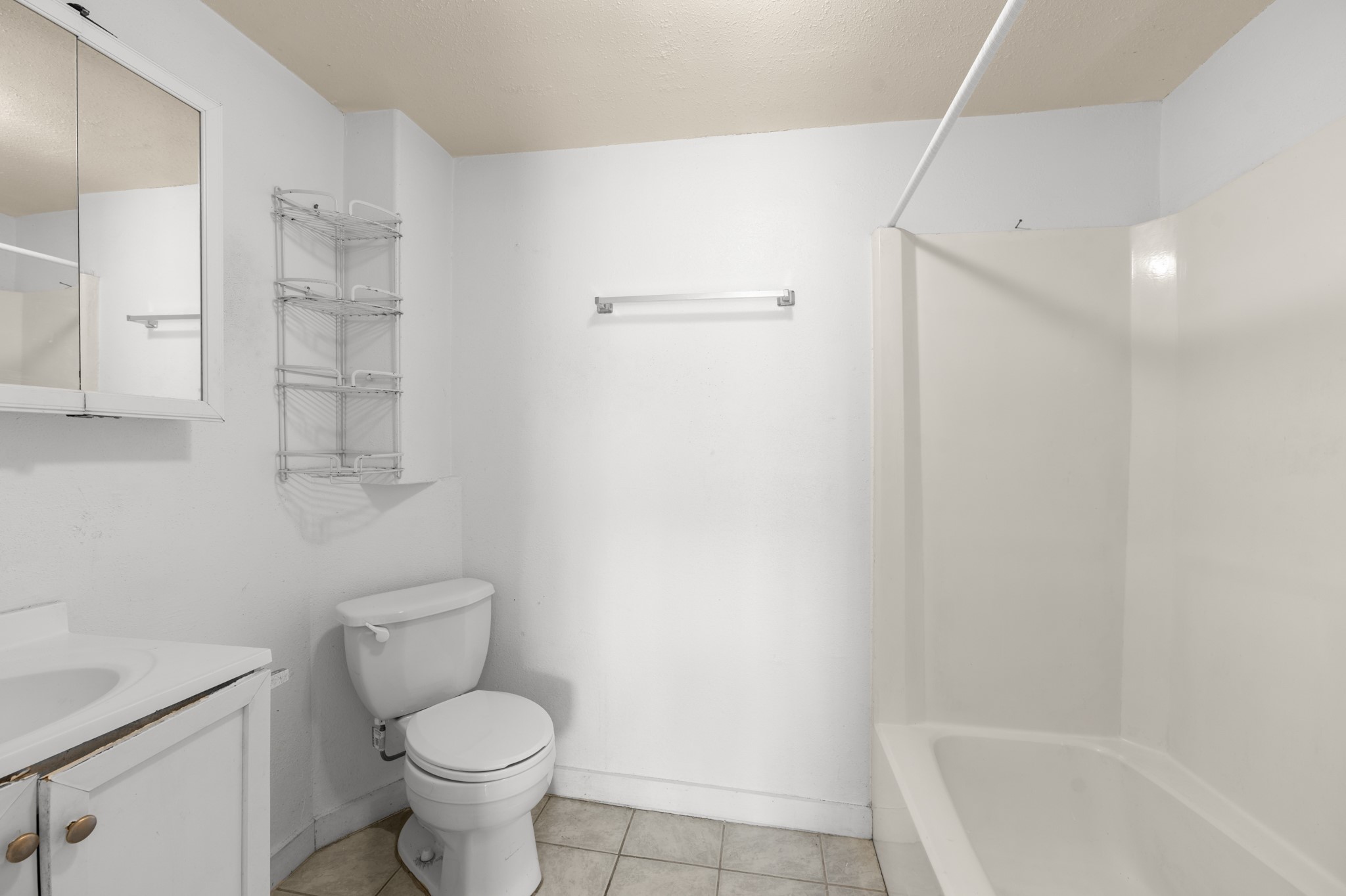 Garage Apt Bathroom
