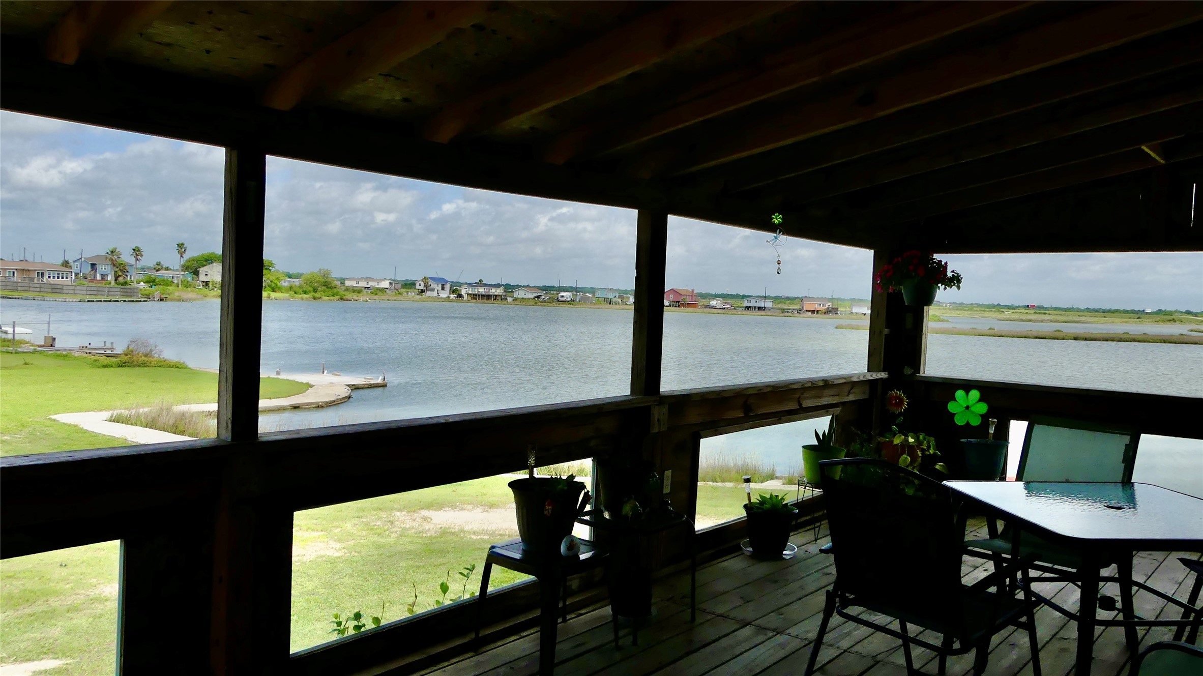 4432 Swan Street, Hitchcock, TX 77563