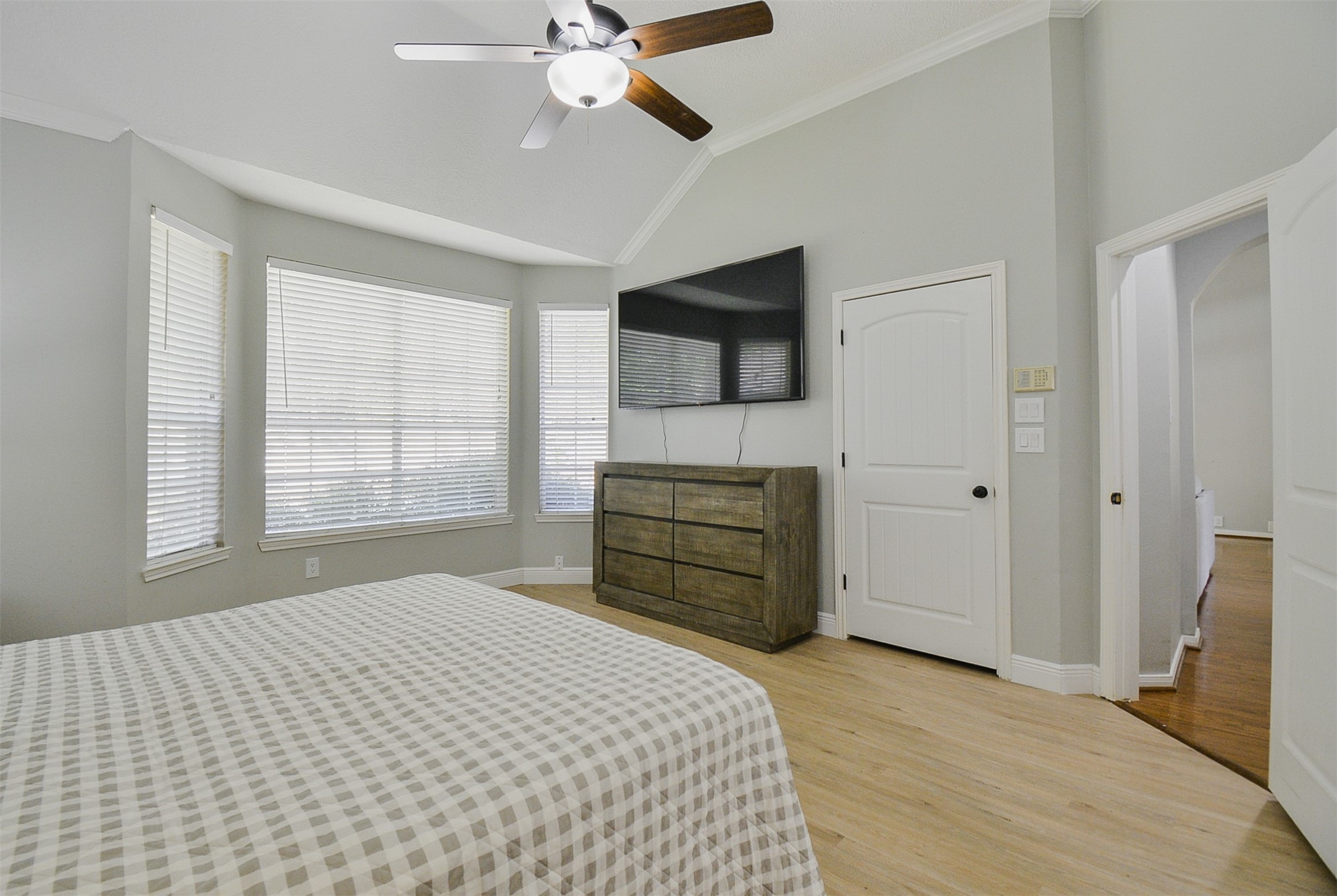 4910 Pine Prairie Lane, Houston, TX 77345