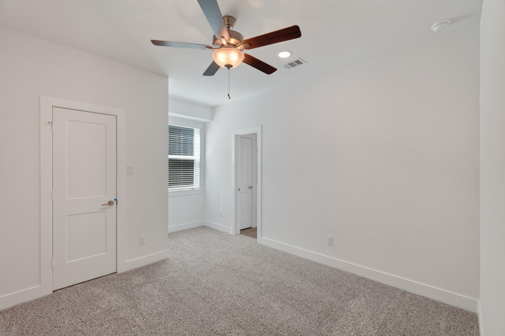 536 Red Cascade Trail, Willis, TX 77318