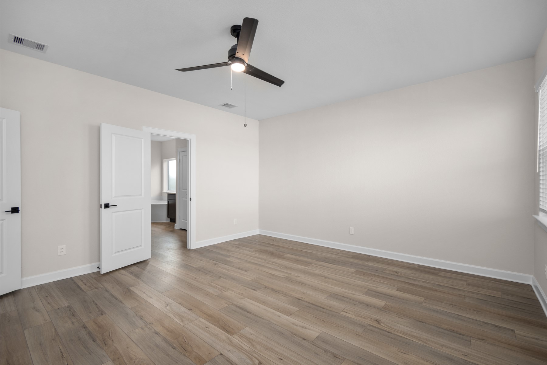 13919 Starboard Reach Drive, Texas City, TX 77510