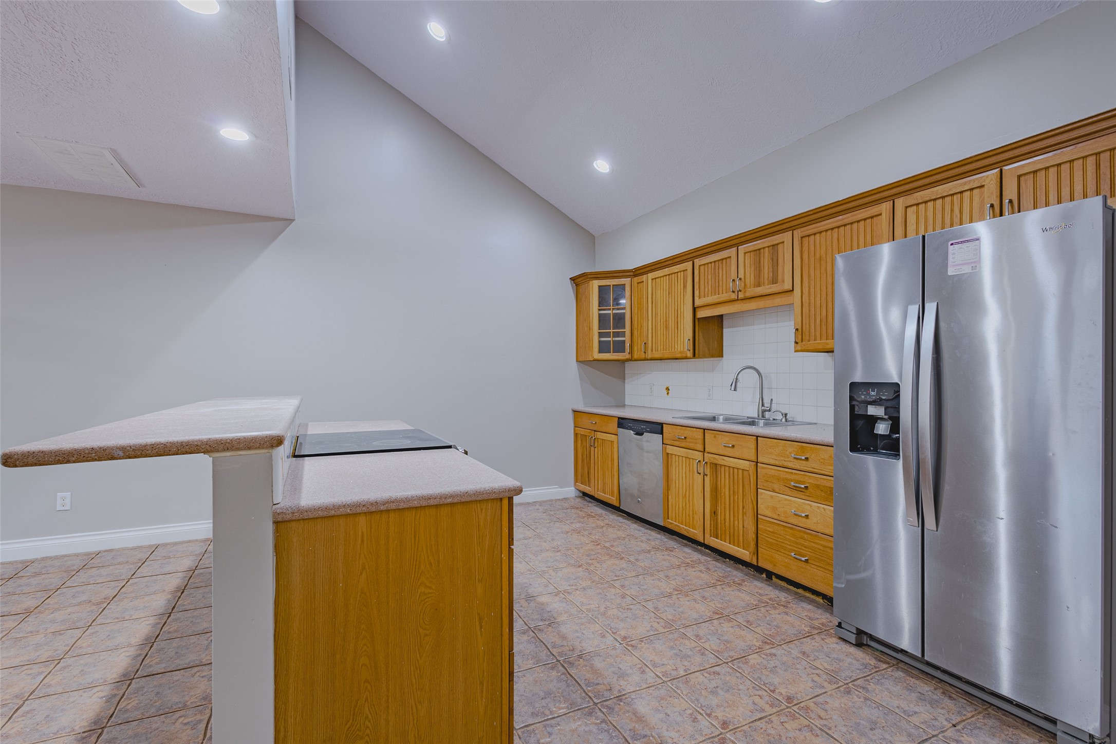 5895 Southern Hills Drive, Houston, TX 77069 5895 Southern Hills Drive, Houston, TX 77069