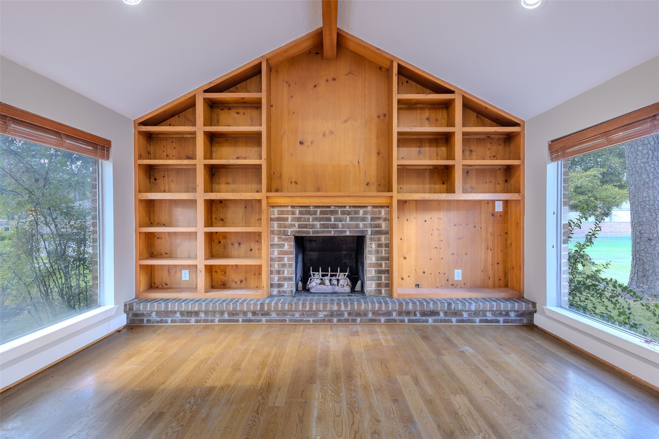5895 Southern Hills Drive, Houston, TX 77069 5895 Southern Hills Drive, Houston, TX 77069