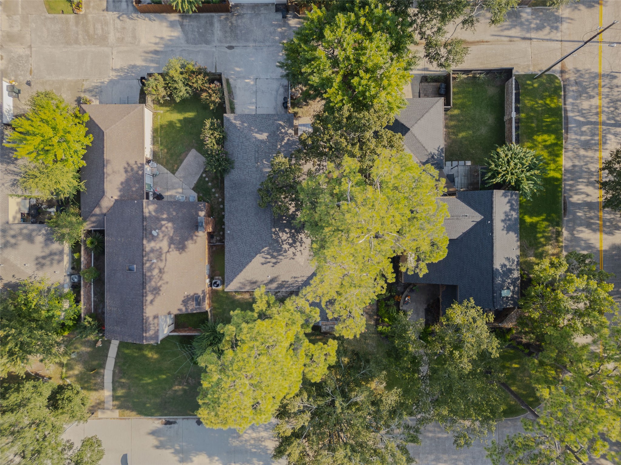 5895 Southern Hills Drive, Houston, TX 77069