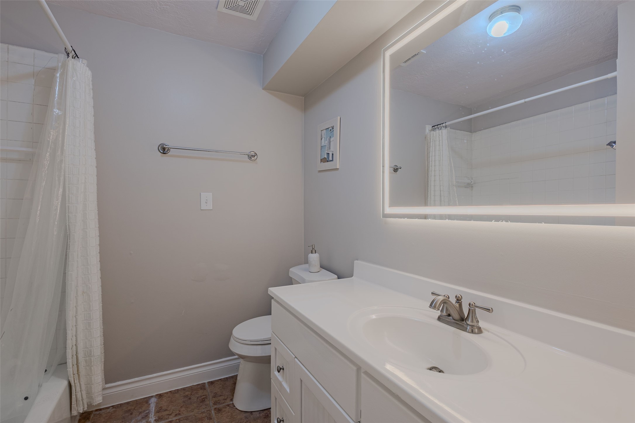 5895 Southern Hills Drive, Houston, TX 77069