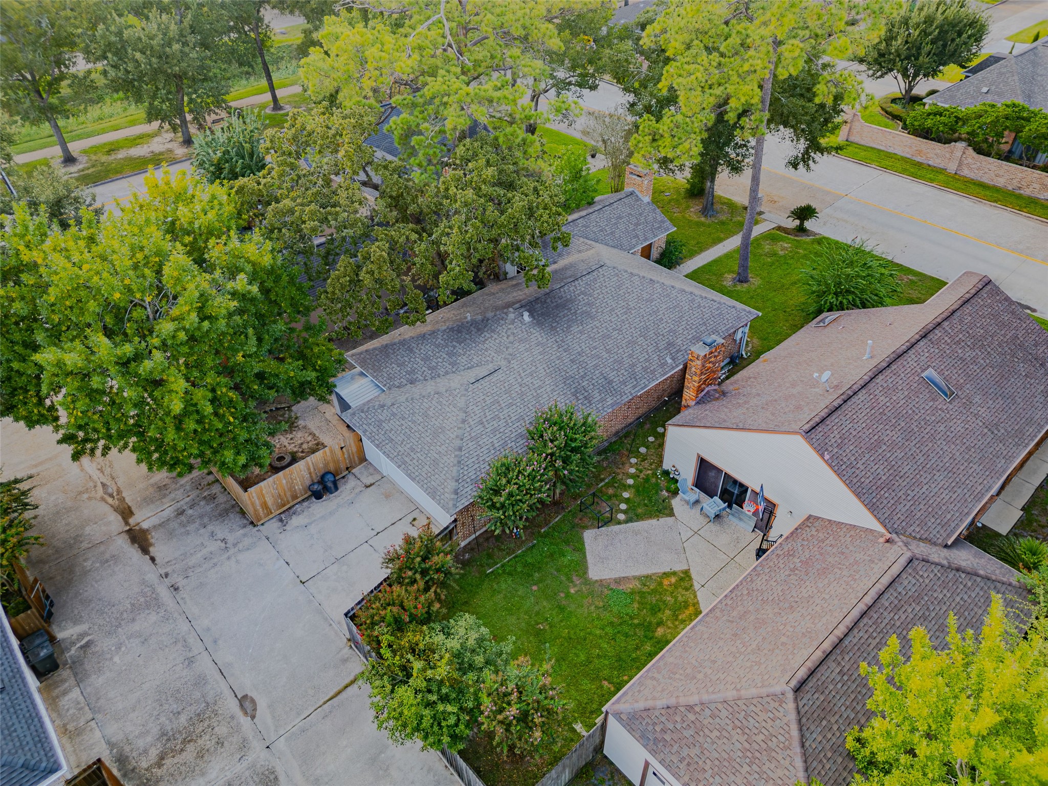 5895 Southern Hills Drive, Houston, TX 77069