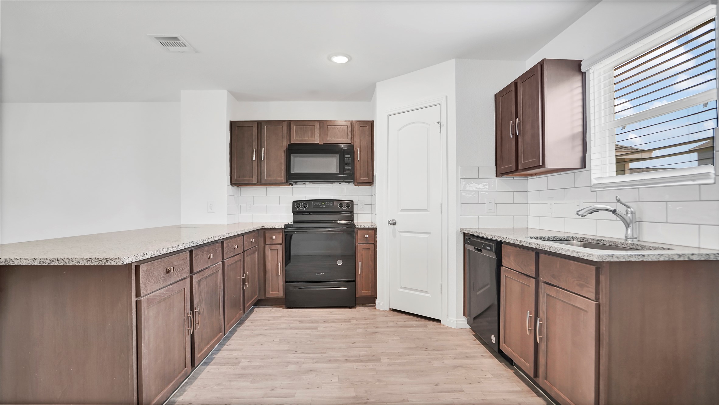 16963 Marie Village Drive, Conroe, TX 77306