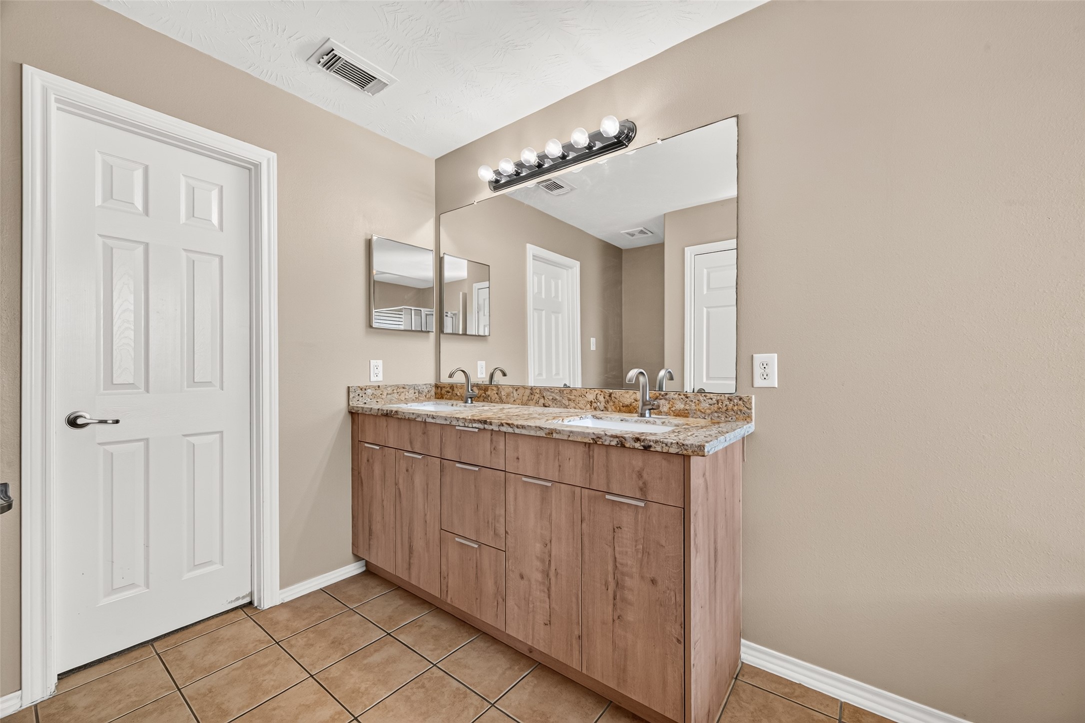 11524 Jacinth Court, Houston, TX 77066