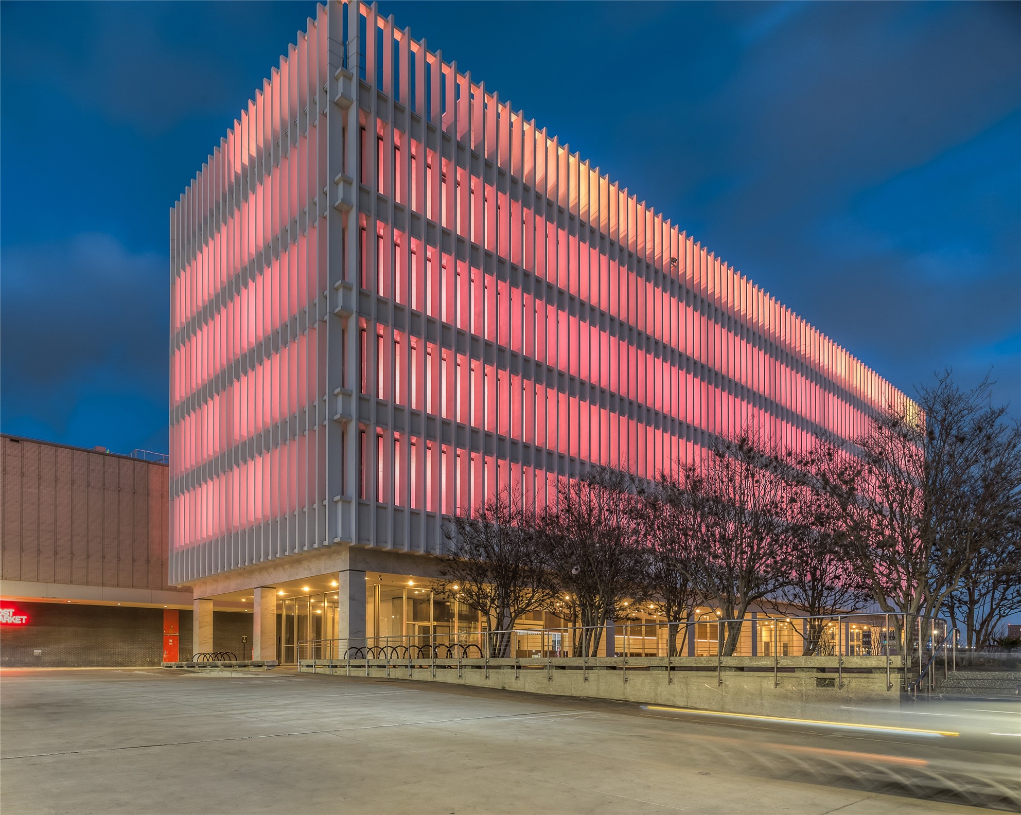 One of Houstons premier shopping destinations, Post Oak Boulevard offers luxury boutiques, upscale dining, and easy access to The Galleria and Uptown Houston.