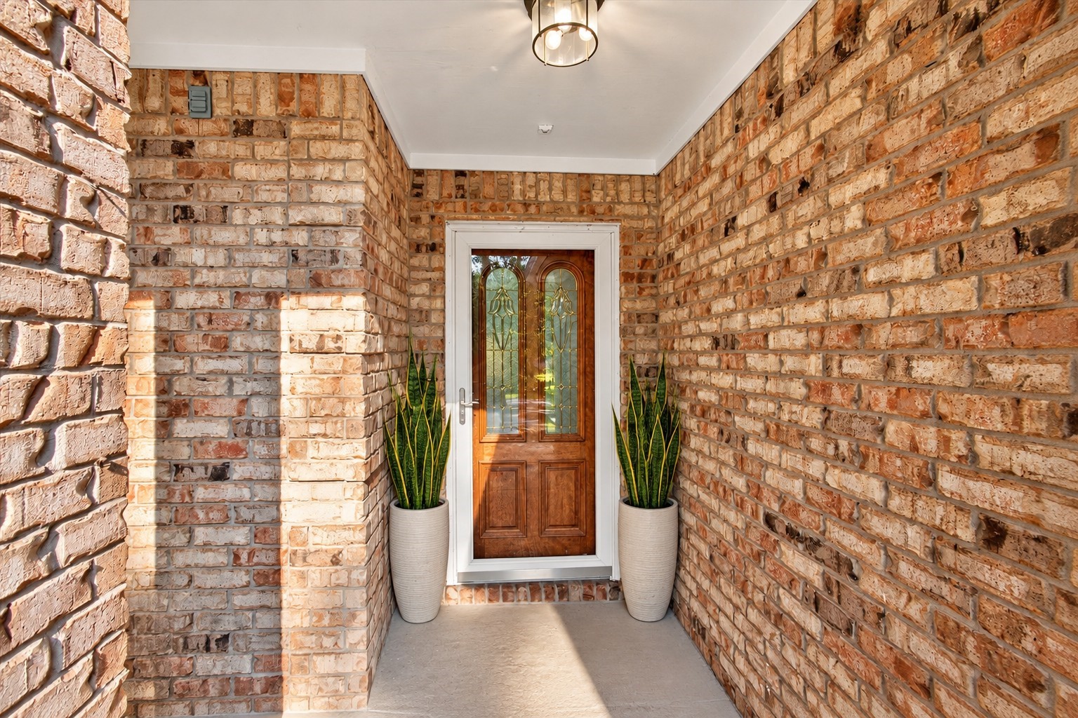 120 Hiwon Drive, Conroe, TX 77304