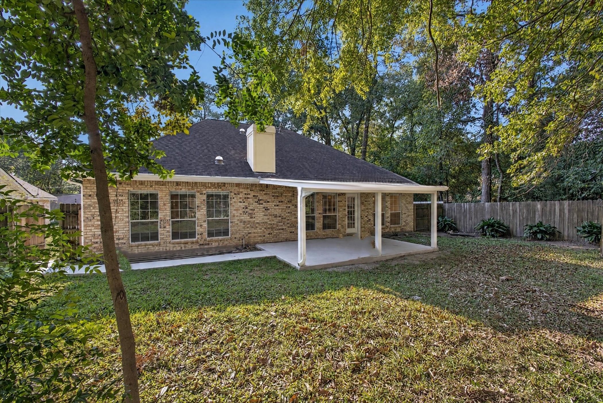 120 Hiwon Drive, Conroe, TX 77304