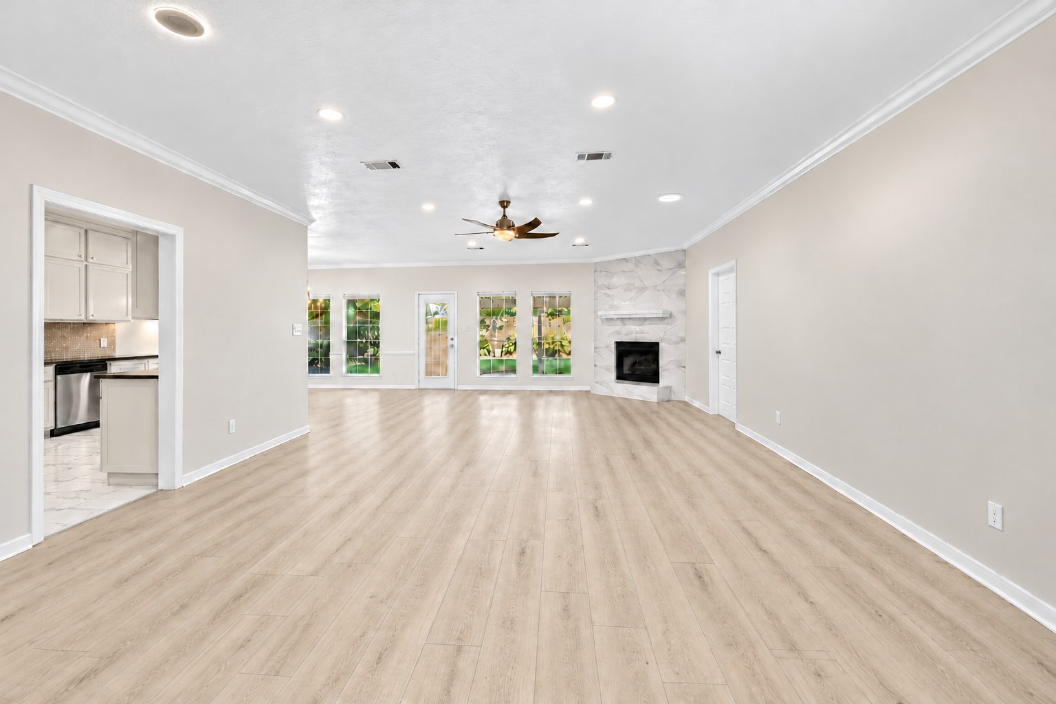 120 Hiwon Drive, Conroe, TX 77304
