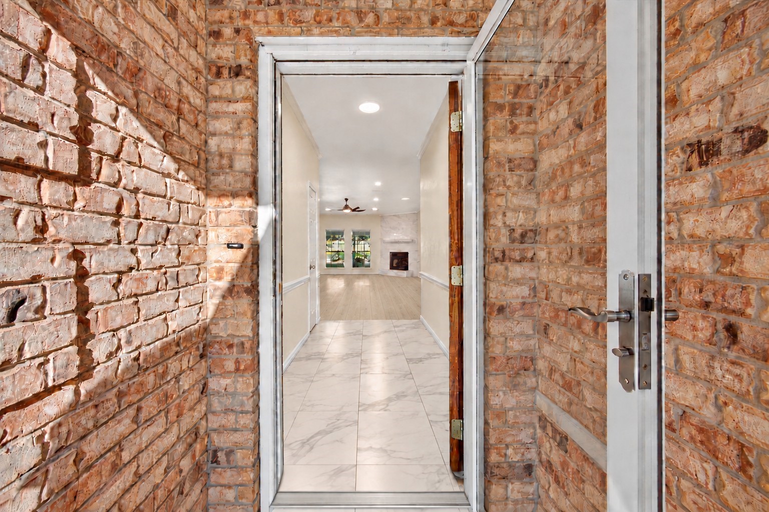 120 Hiwon Drive, Conroe, TX 77304