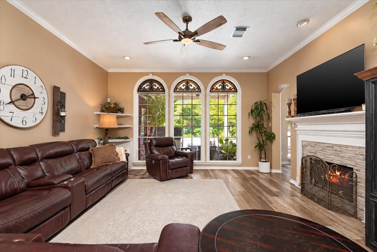 15214 Evergreen Knoll Lane, Cypress, TX 77433