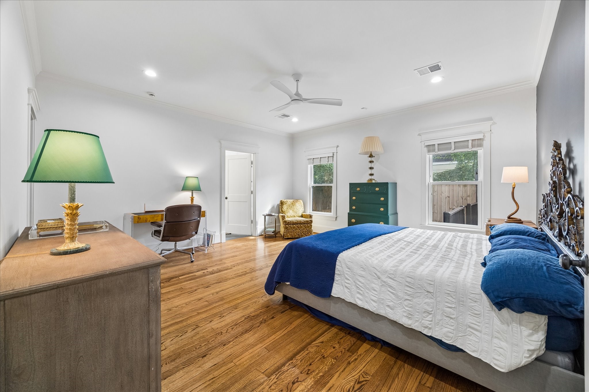 702 Algregg Street, Houston, TX 77008