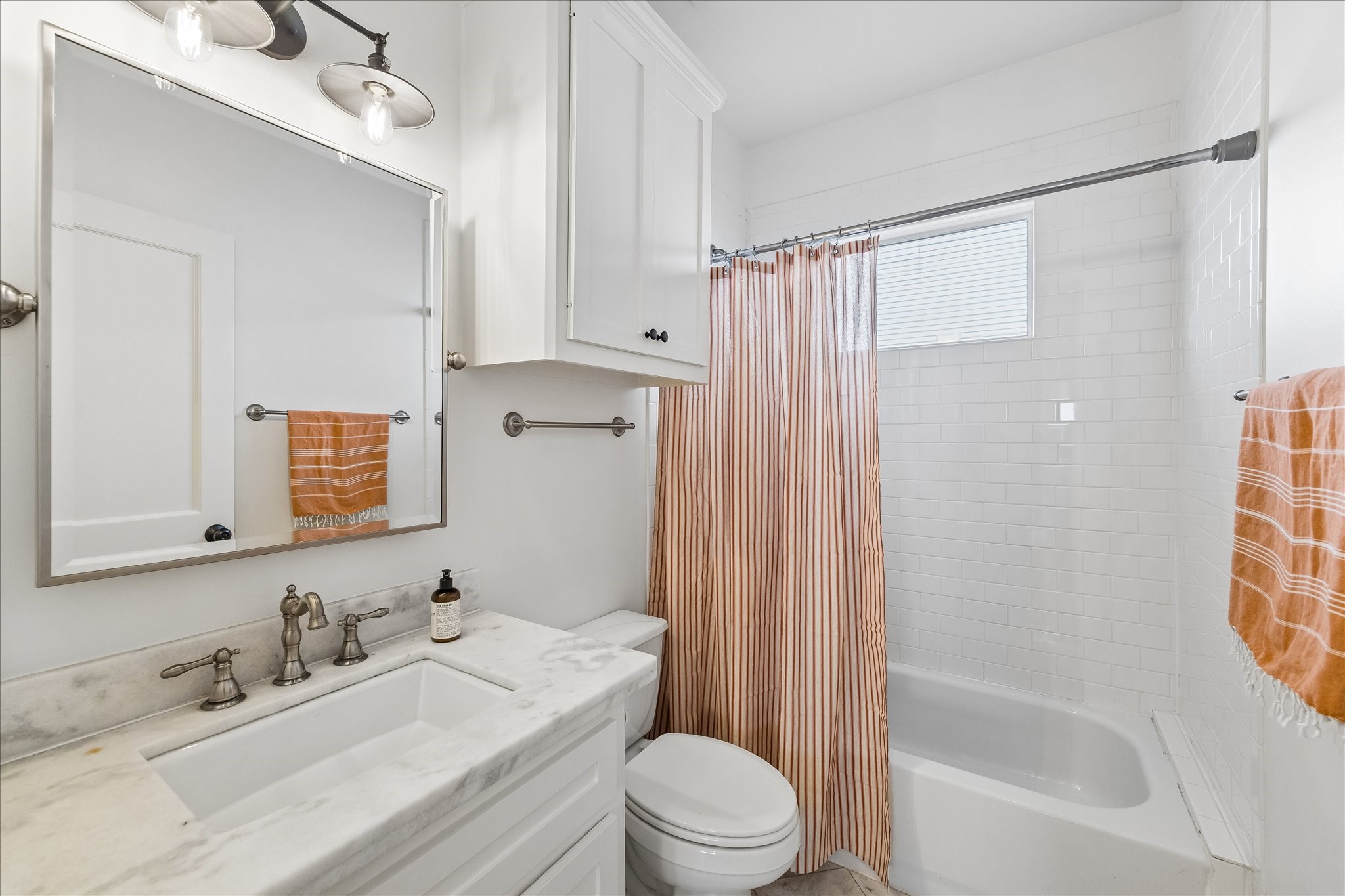 702 Algregg Street, Houston, TX 77008
