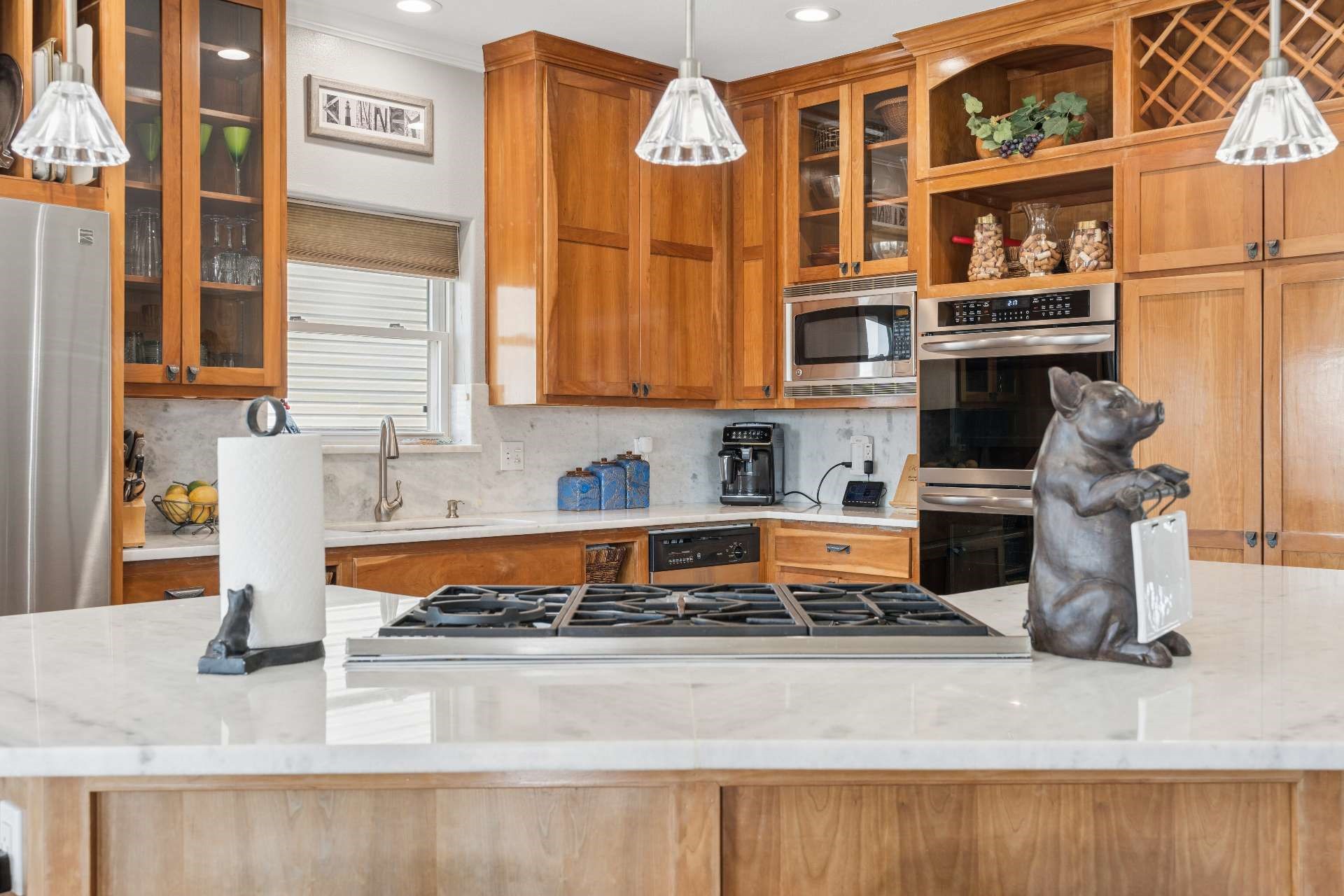 515 Westerly Drive, Tiki Island, TX 77554