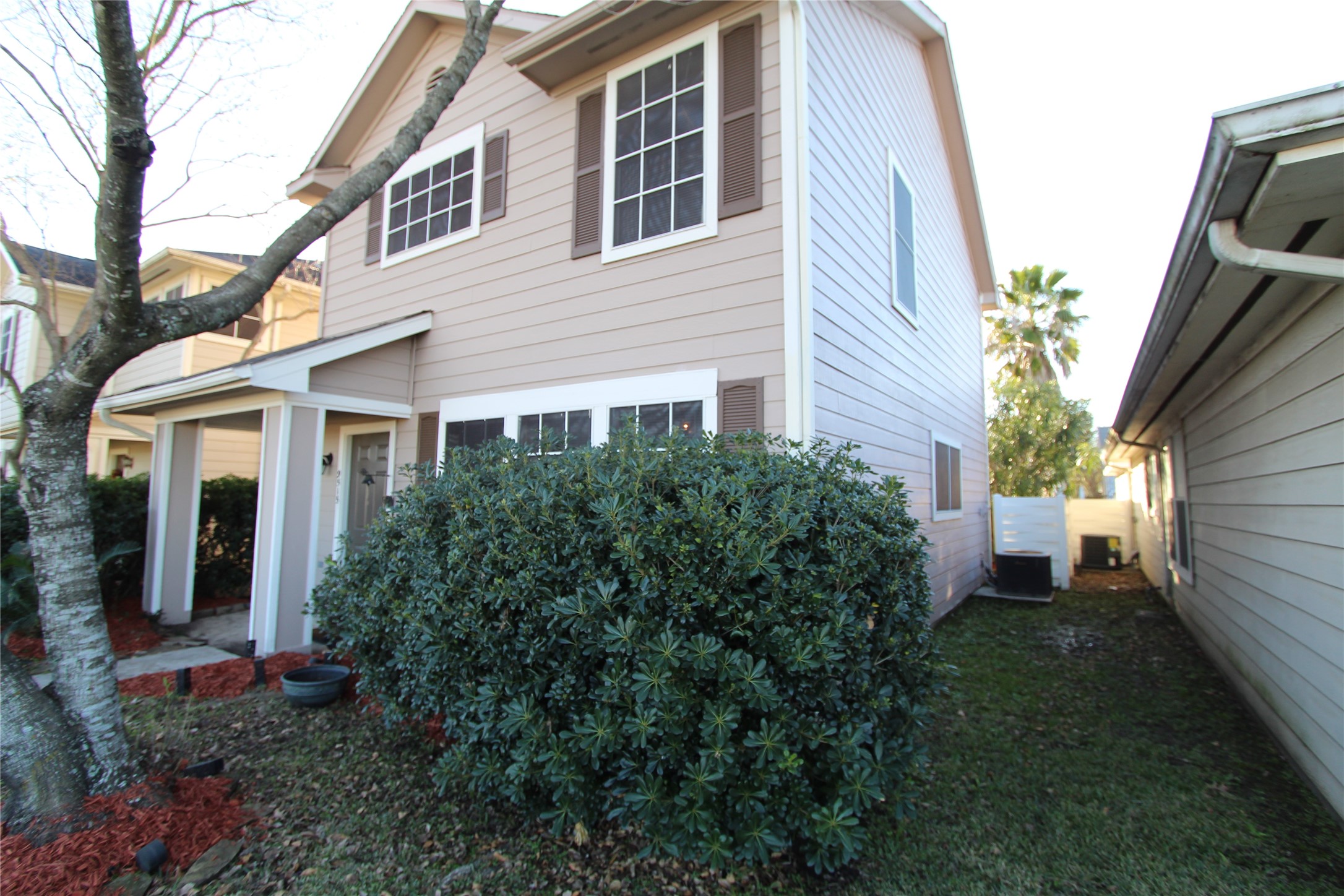 9515 Farrell Drive, Houston, TX 77070
