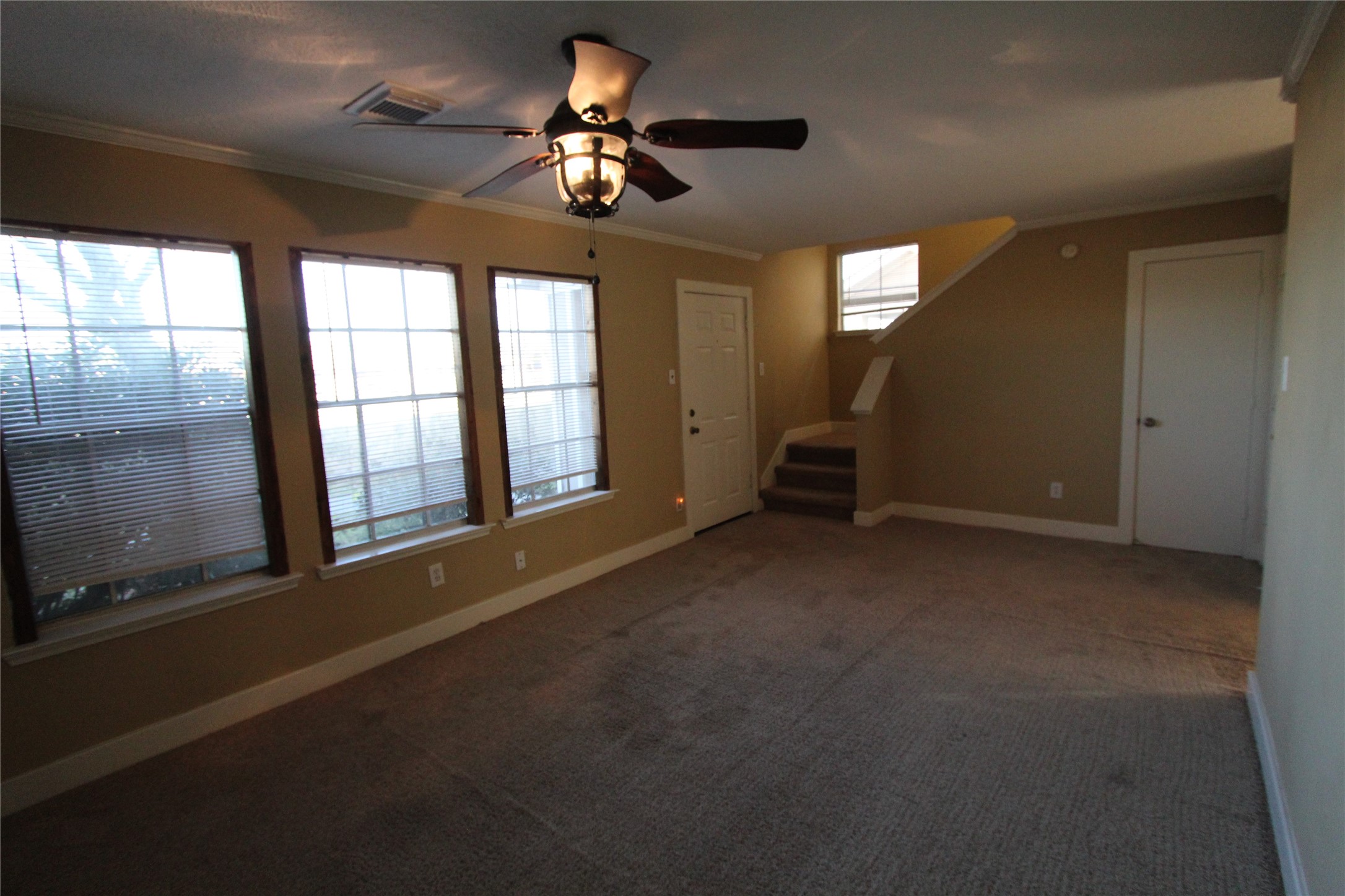 9515 Farrell Drive, Houston, TX 77070