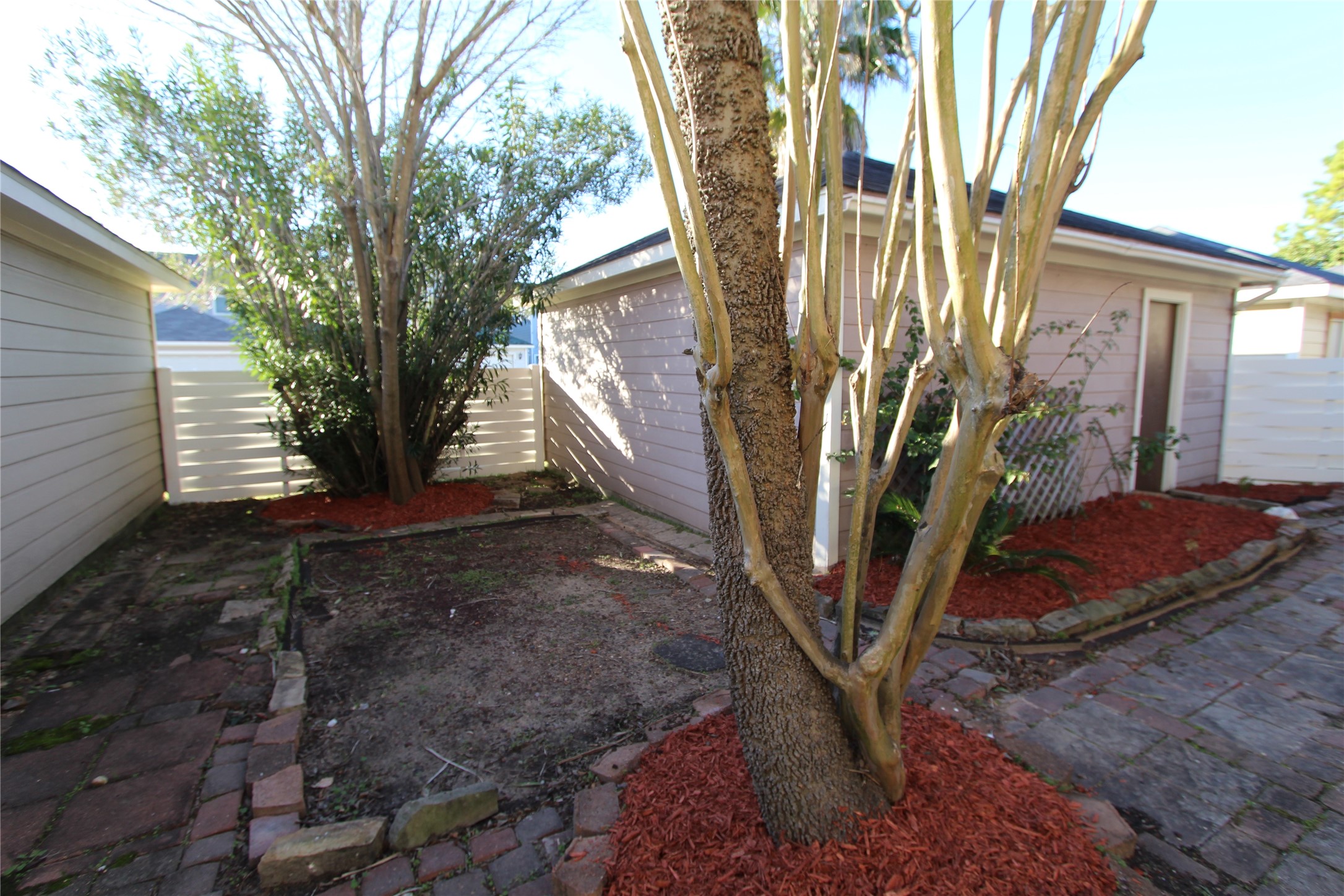 9515 Farrell Drive, Houston, TX 77070